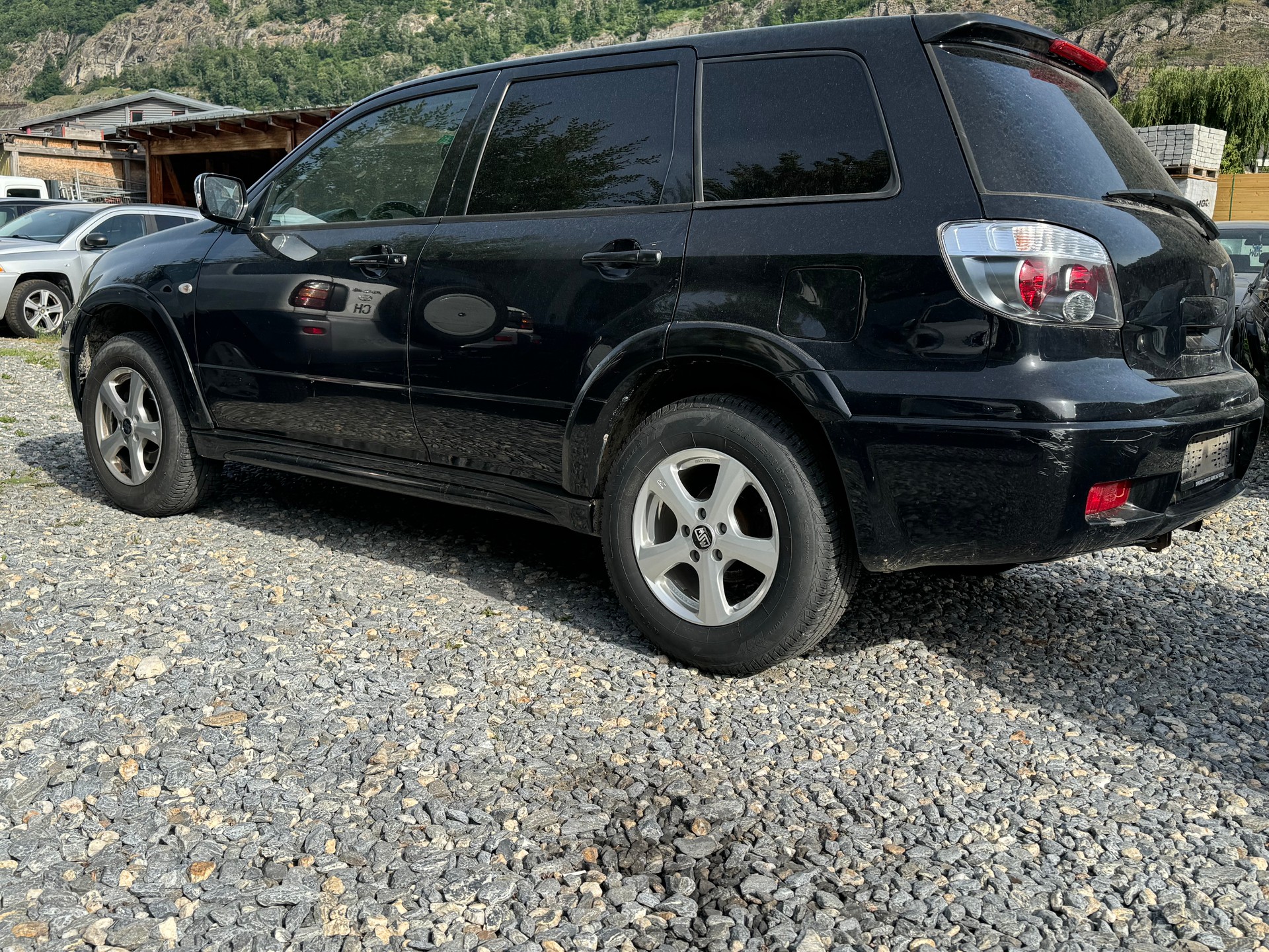 MITSUBISHI Outlander 2.0 16V Turbo-image-2