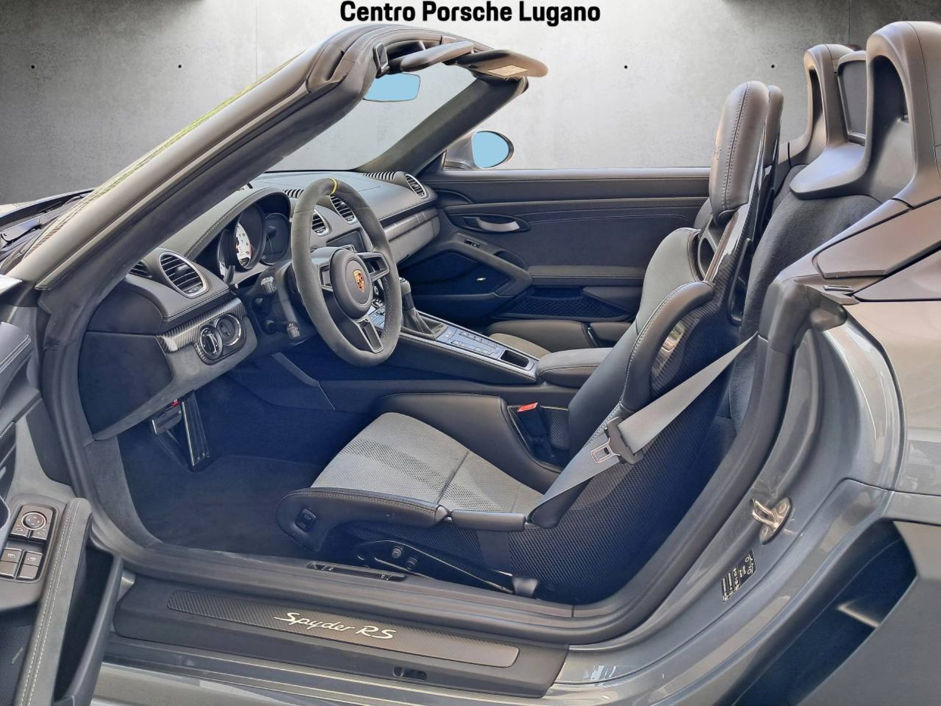 PORSCHE 718 Spyder RS-image-3