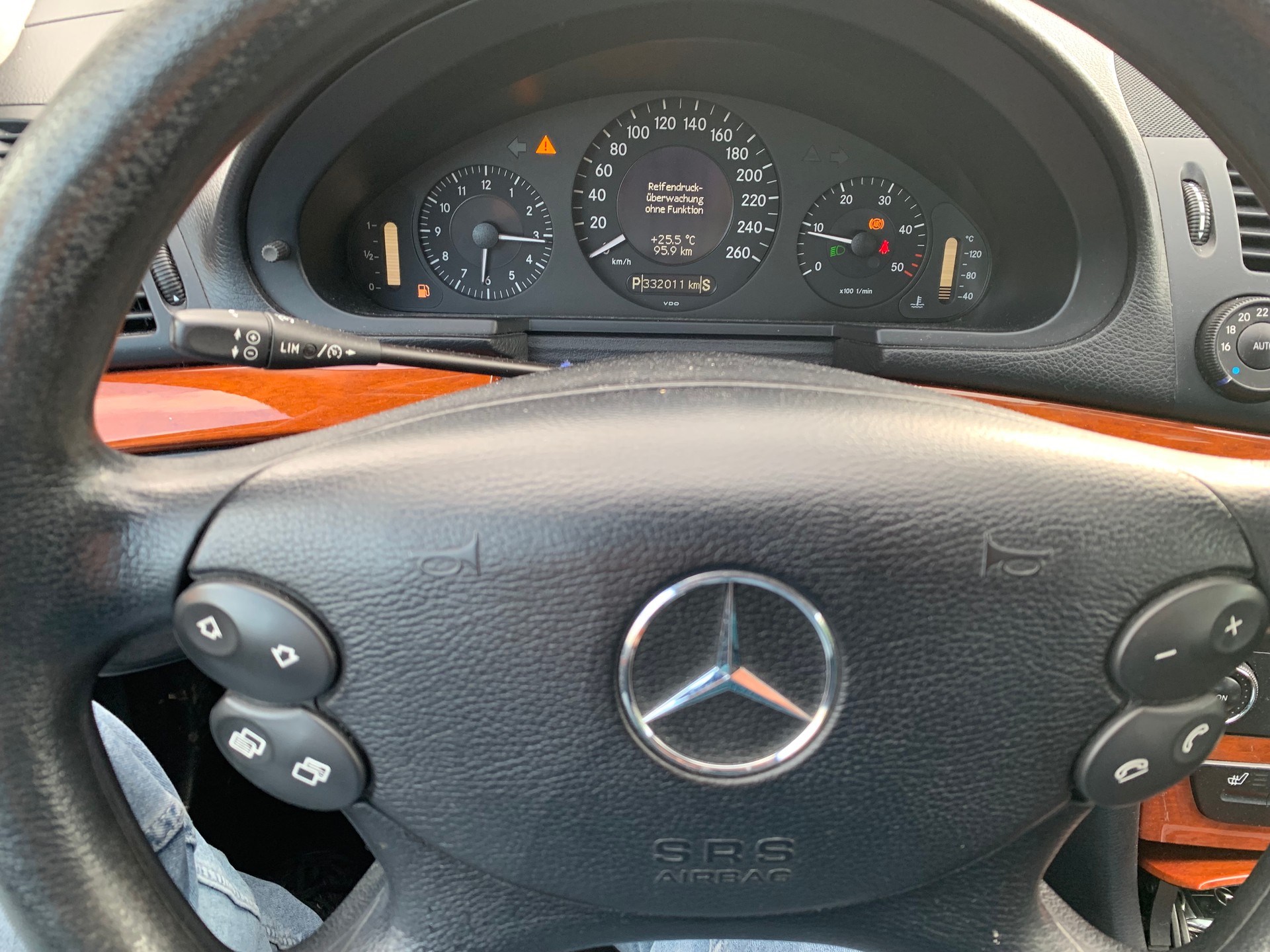 MERCEDES-BENZ E 220 CDI Elégance-image-7
