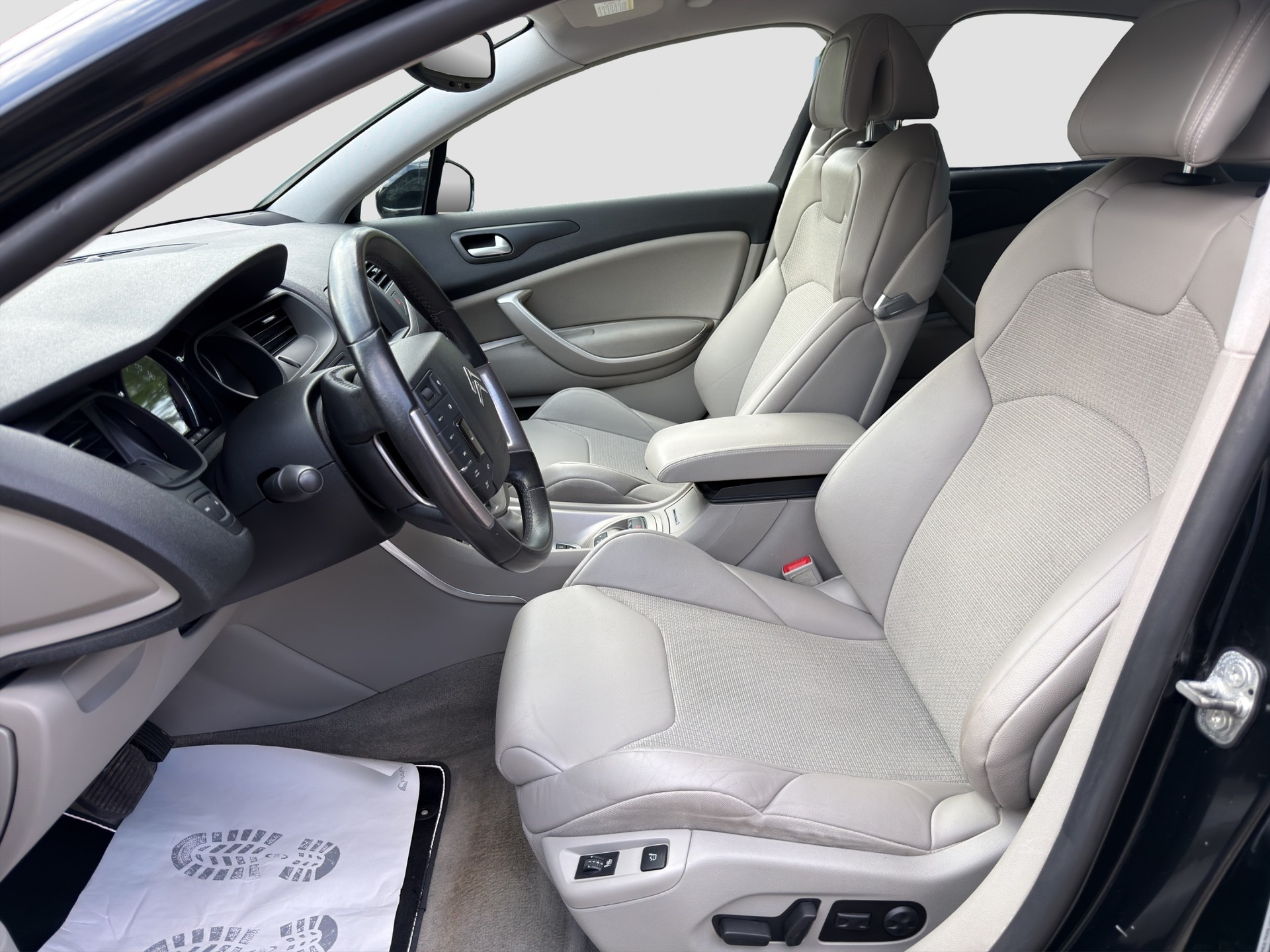 CITROEN C5 Berline 3.0i Exclusive Automatic-image-8