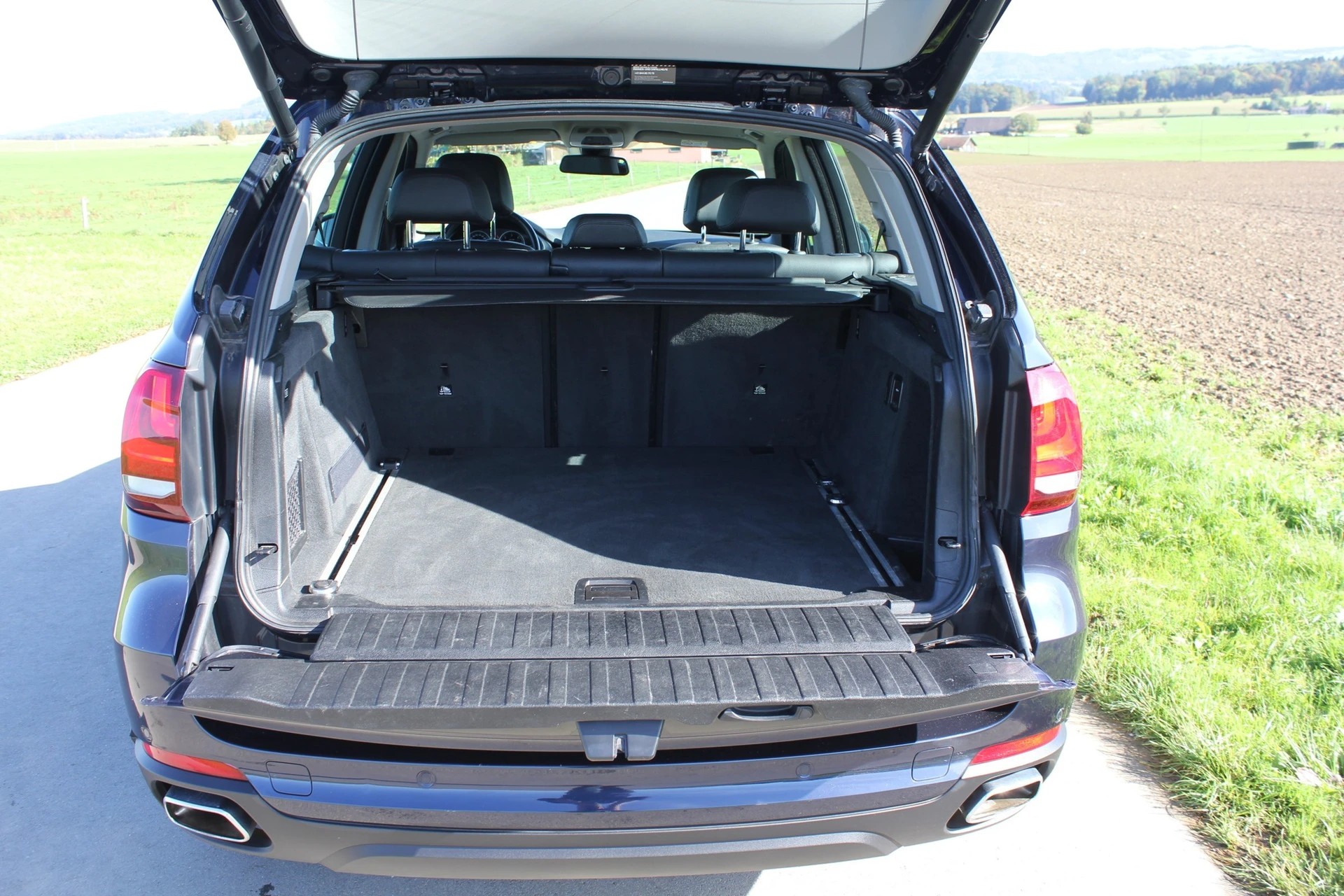 BMW X5 xDrive 40d Steptronic mit Anhängerkupplung-image-5