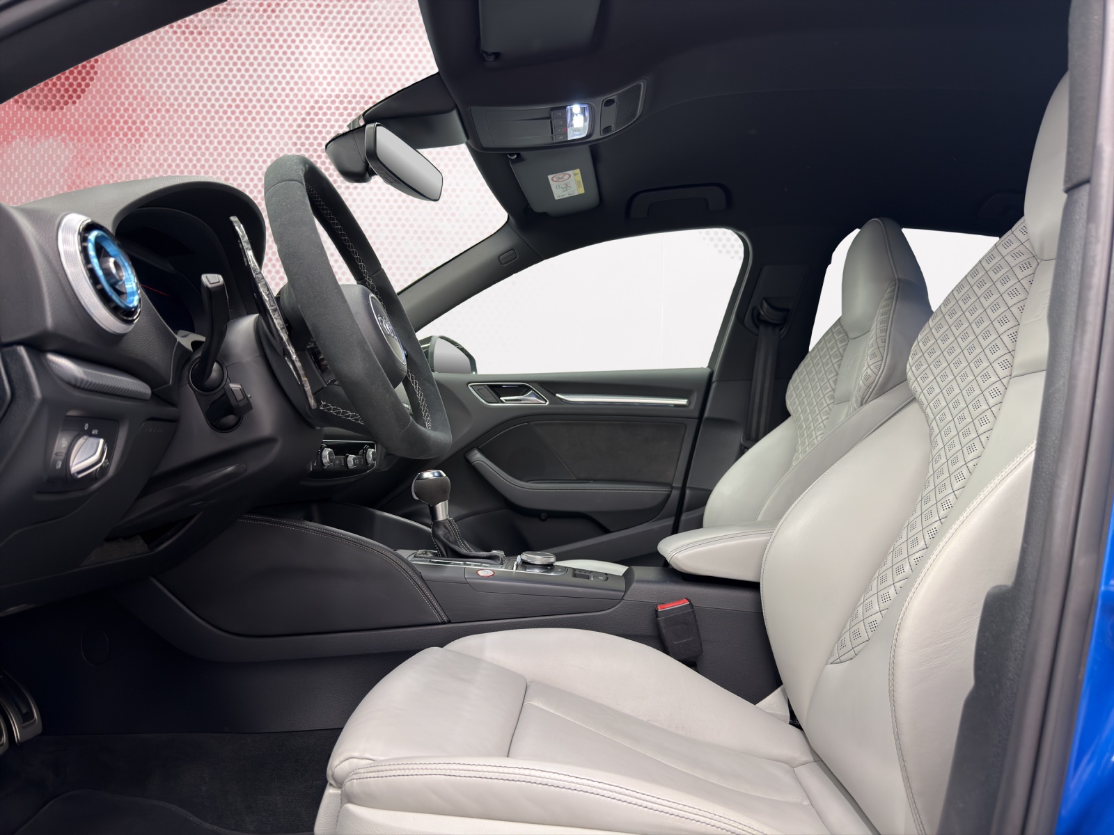 AUDI RS3 Limousine 2.5 TSI quattro S-tronic-image-9