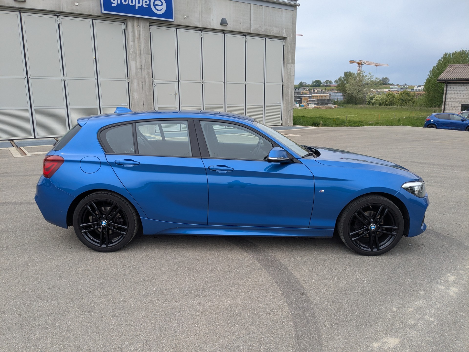 BMW 118i-image-3