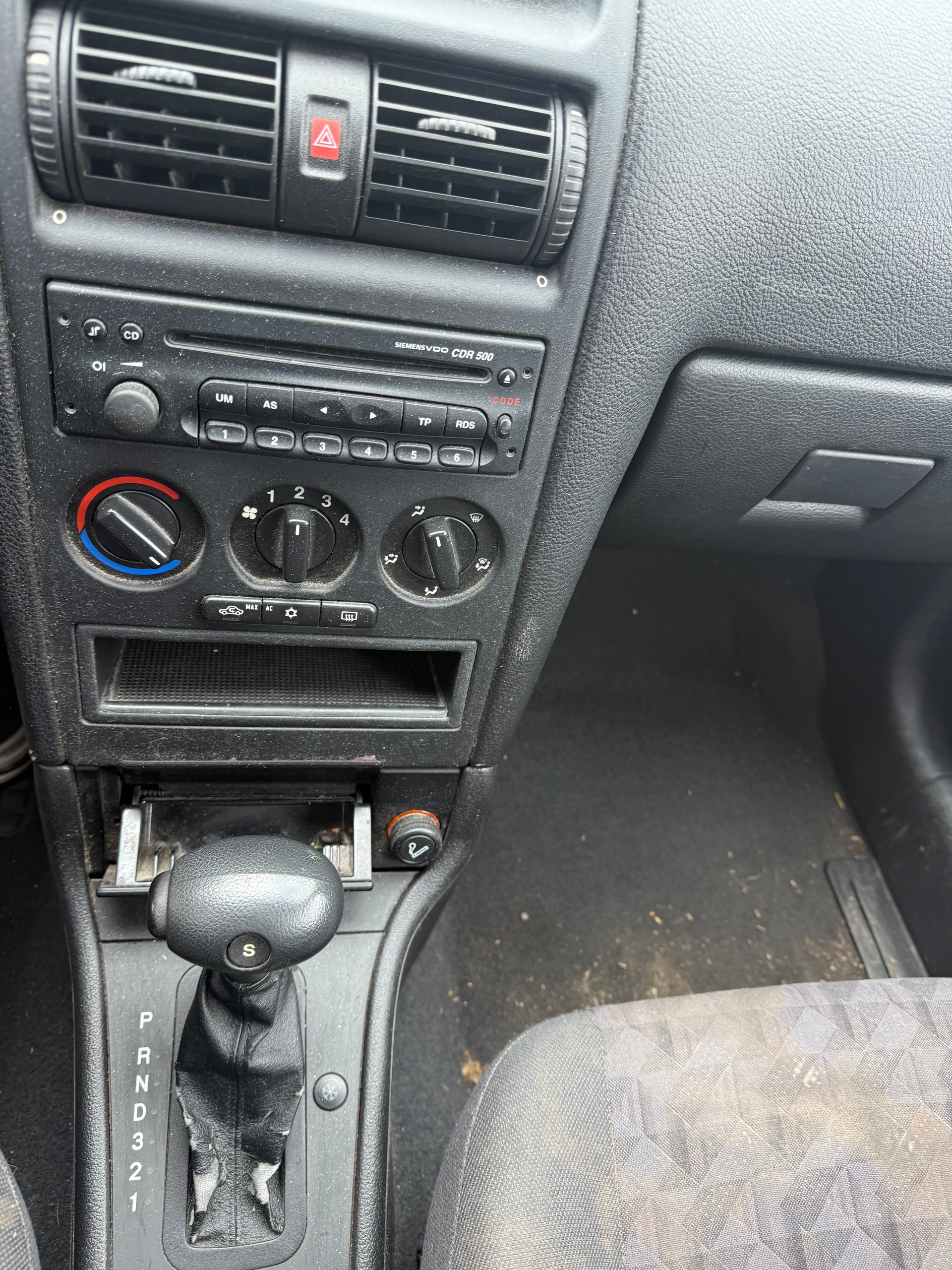 OPEL Astra Caravan 1.6i 16V Favorit-image-6