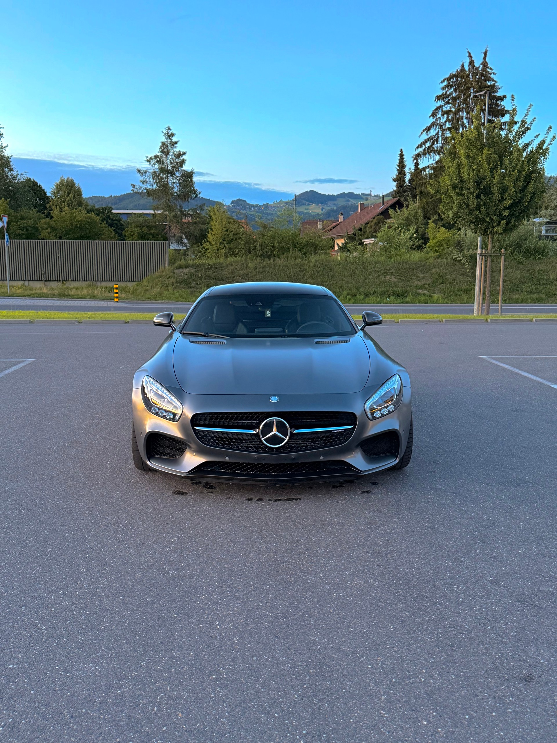 MERCEDES-BENZ AMG GTS Designo Magno – 1. Hand / Schweizer Fahrzeug / Umfangreiche Ausstattung / Carbon-Ceramic-image-1