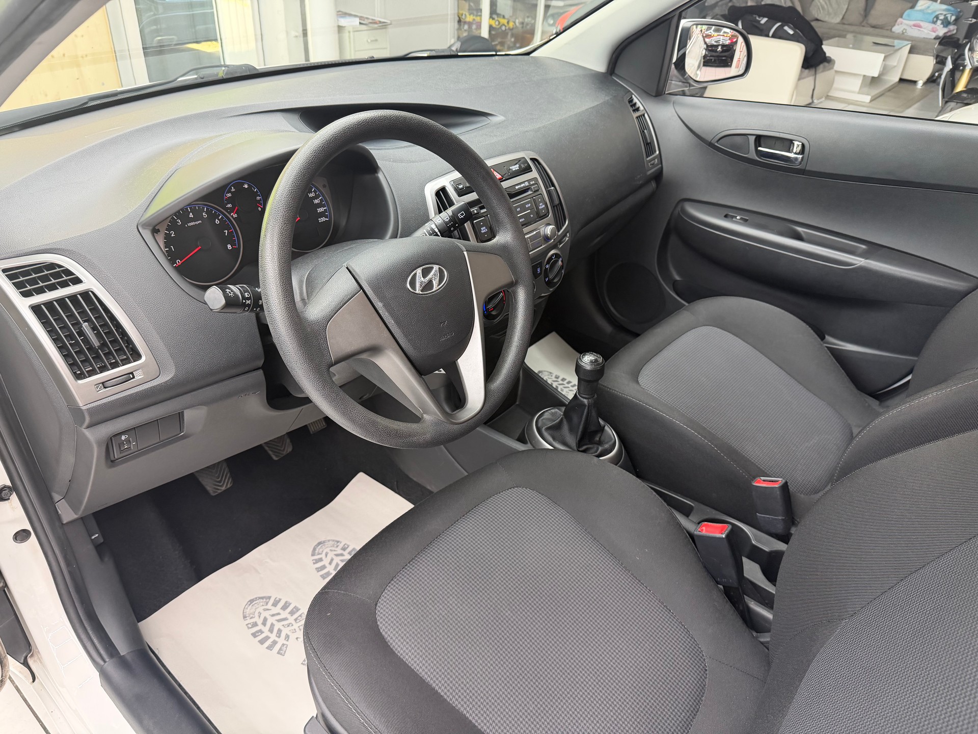 HYUNDAI i20 1.2 Pica-image-10