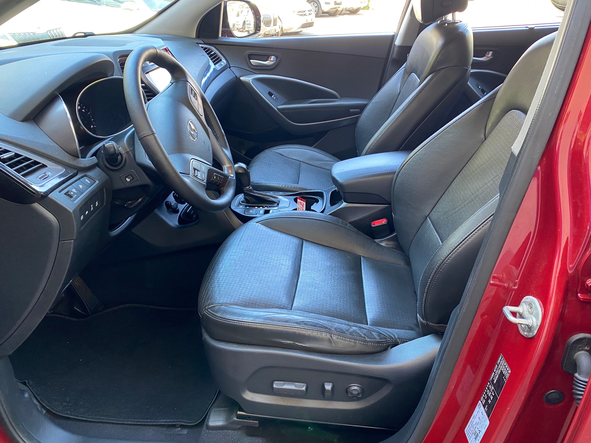HYUNDAI Santa Fe 2.2 CRDI Premium 4WD Automatic-image-2