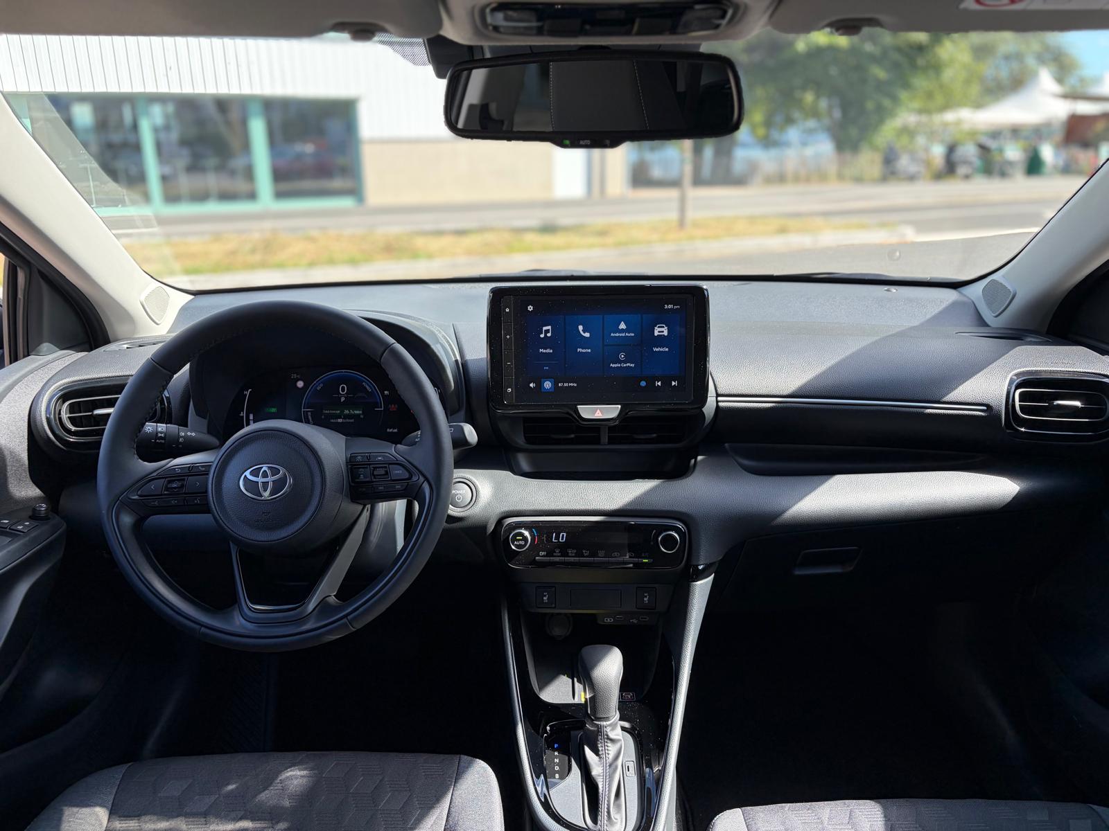 TOYOTA Yaris 1.5 Trend e-CVT-image-7