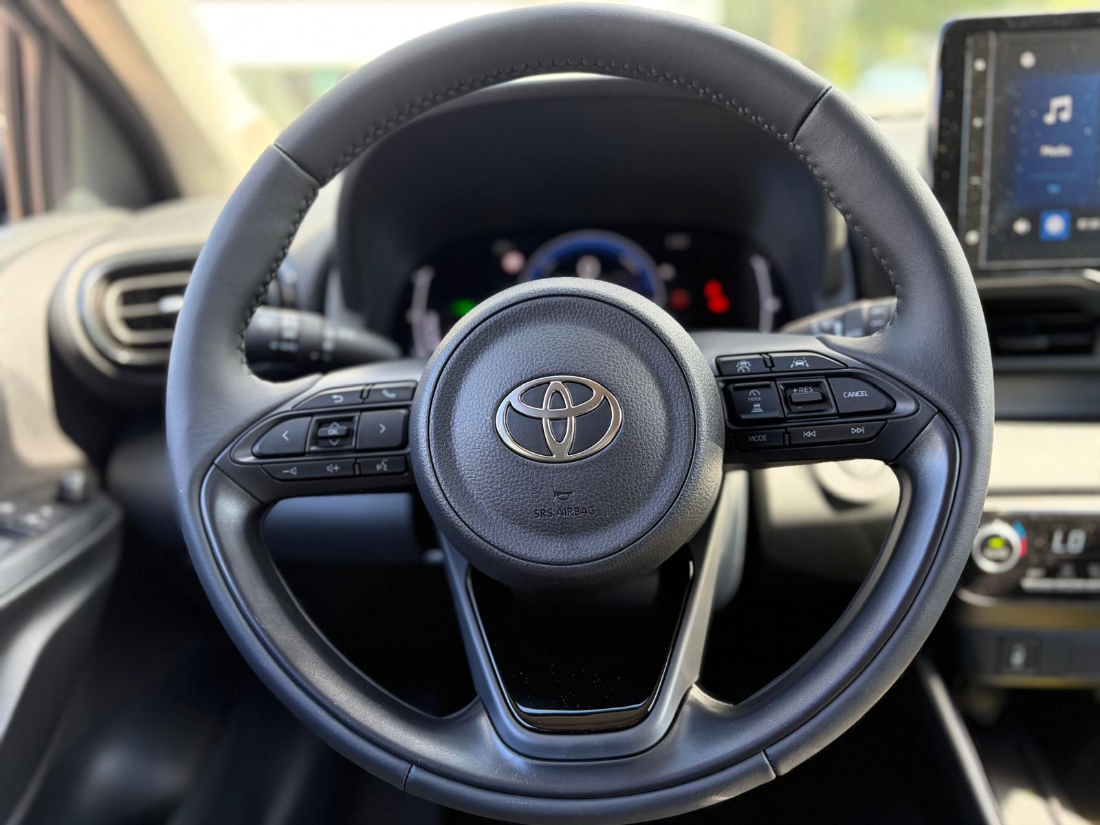 TOYOTA Yaris 1.5 Trend e-CVT-image-12