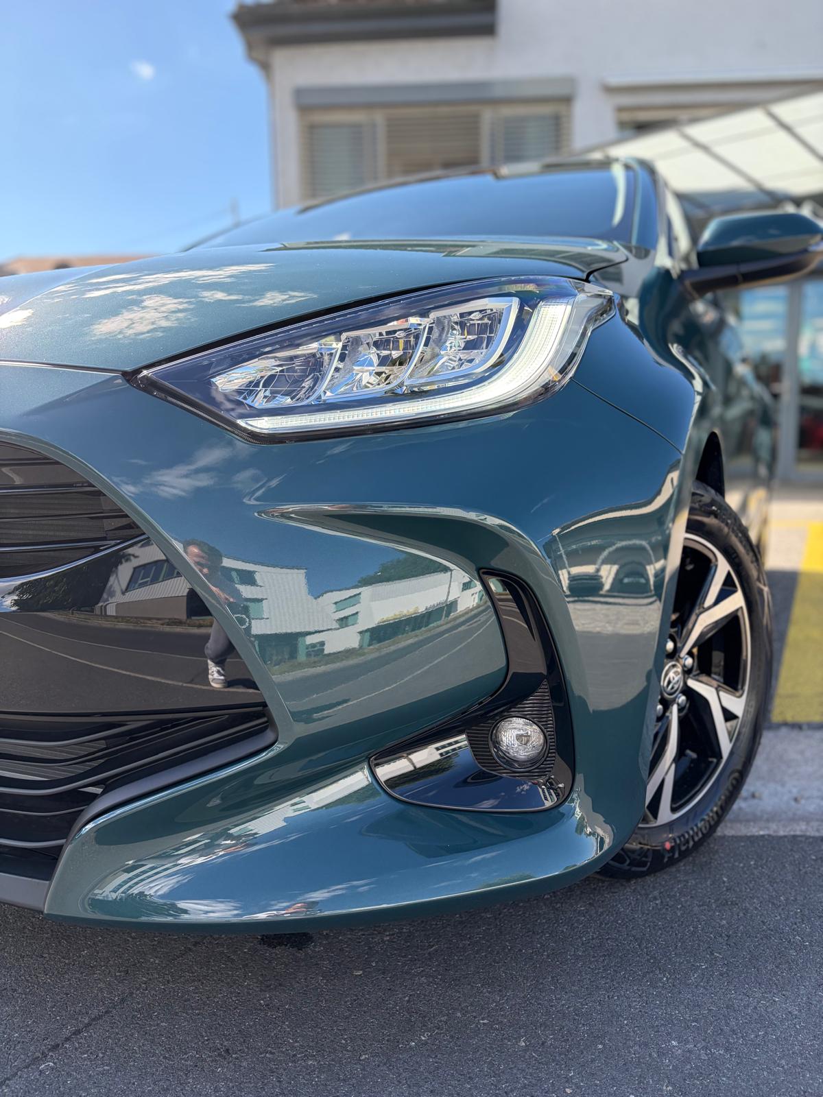 TOYOTA Yaris 1.5 Trend e-CVT-image-4