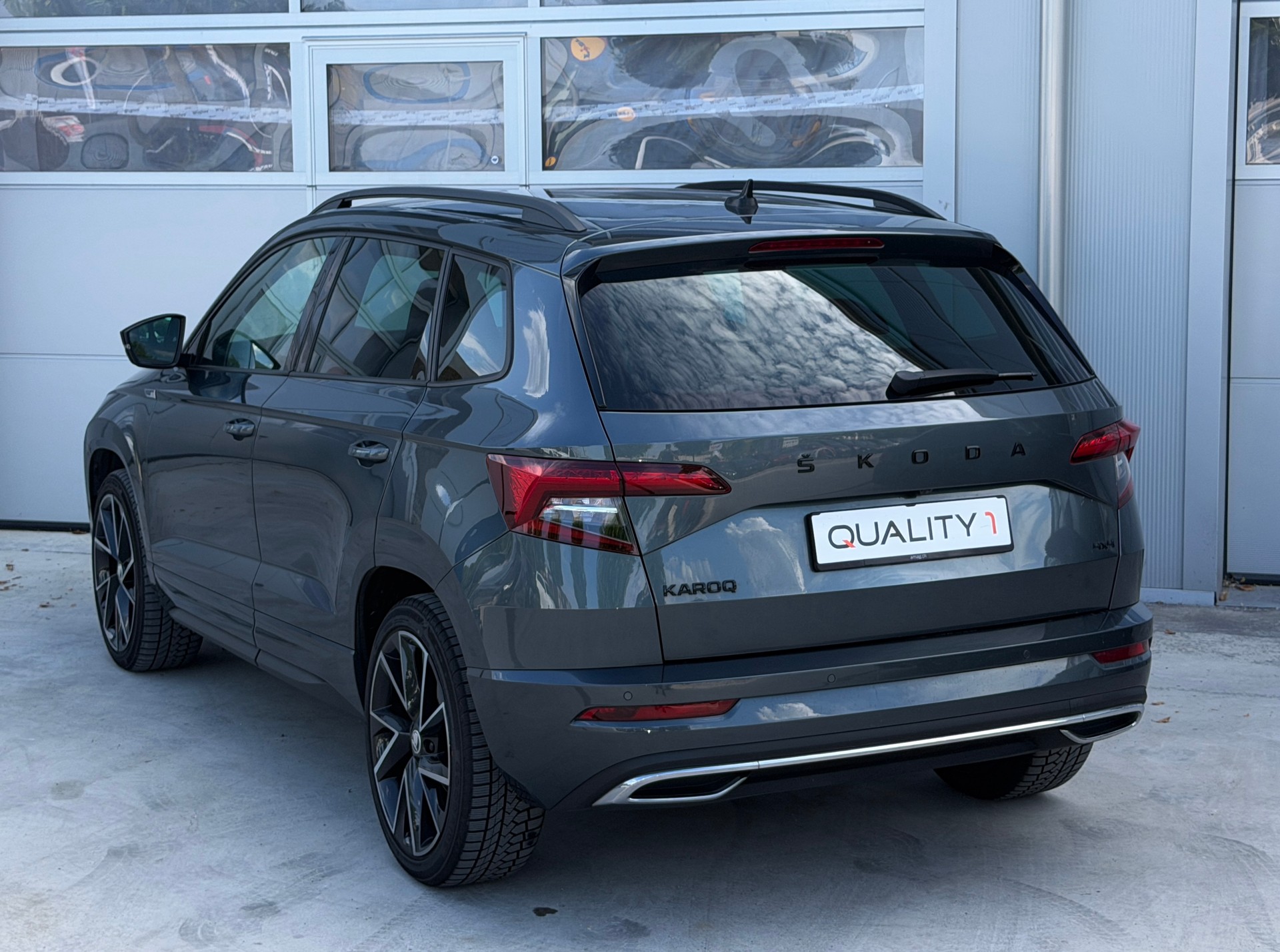 SKODA Karoq 2.0 TDI CR SportLine 4x4 DSG-image-3