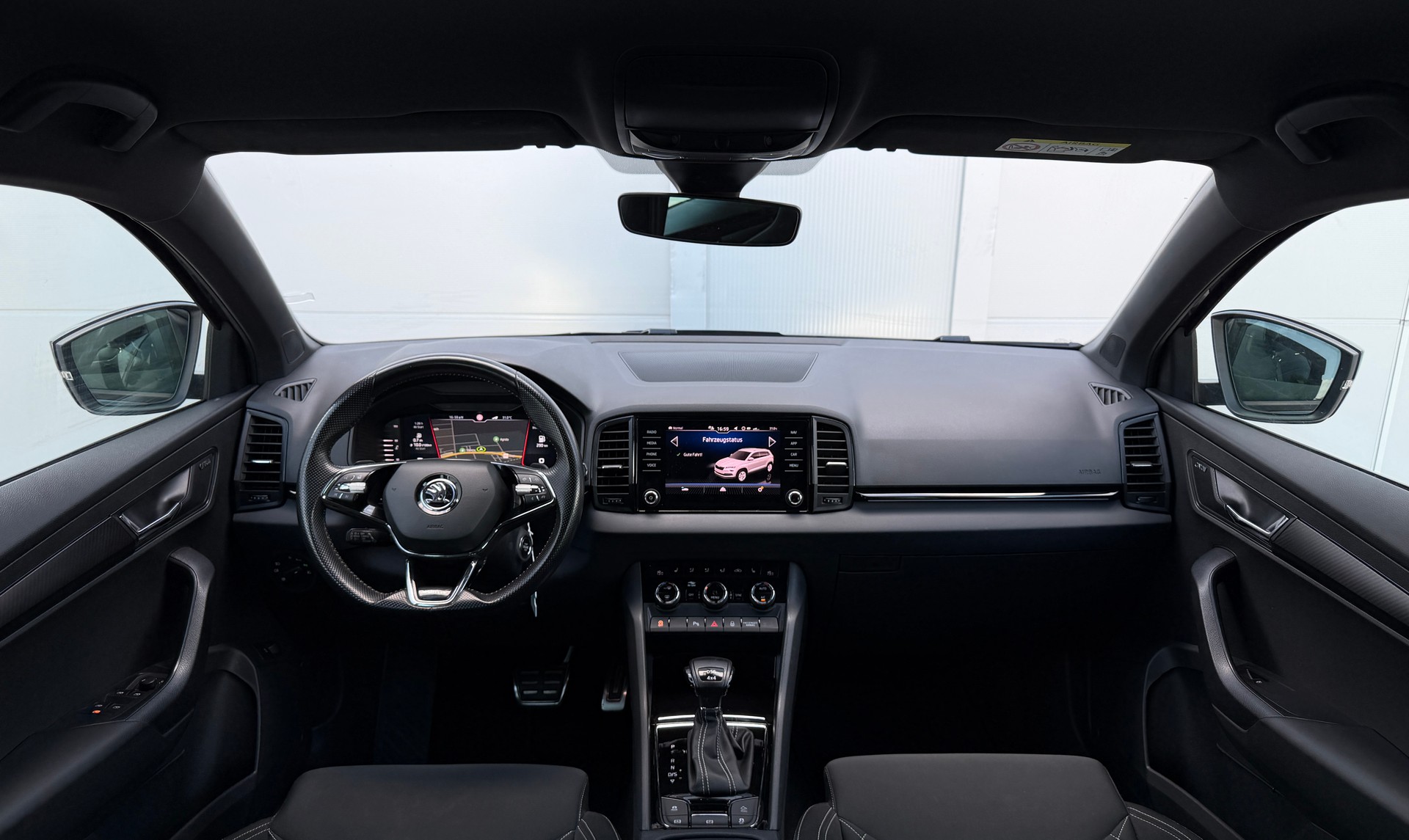 SKODA Karoq 2.0 TDI CR SportLine 4x4 DSG-image-8