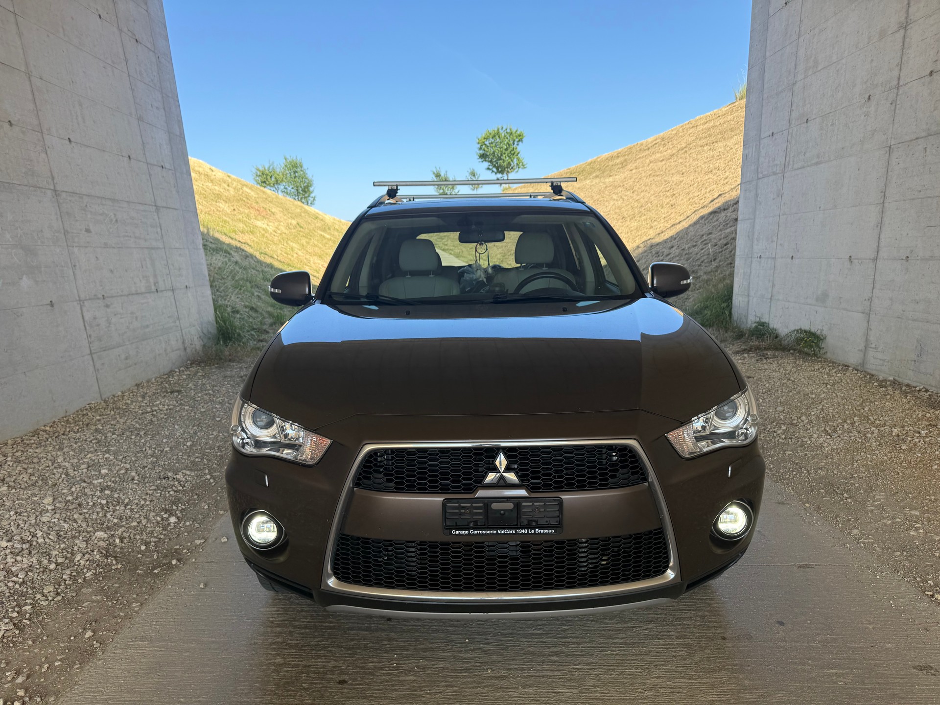 MITSUBISHI Outlander 2.2 DID Navigator 4WD TC-SST-image-0