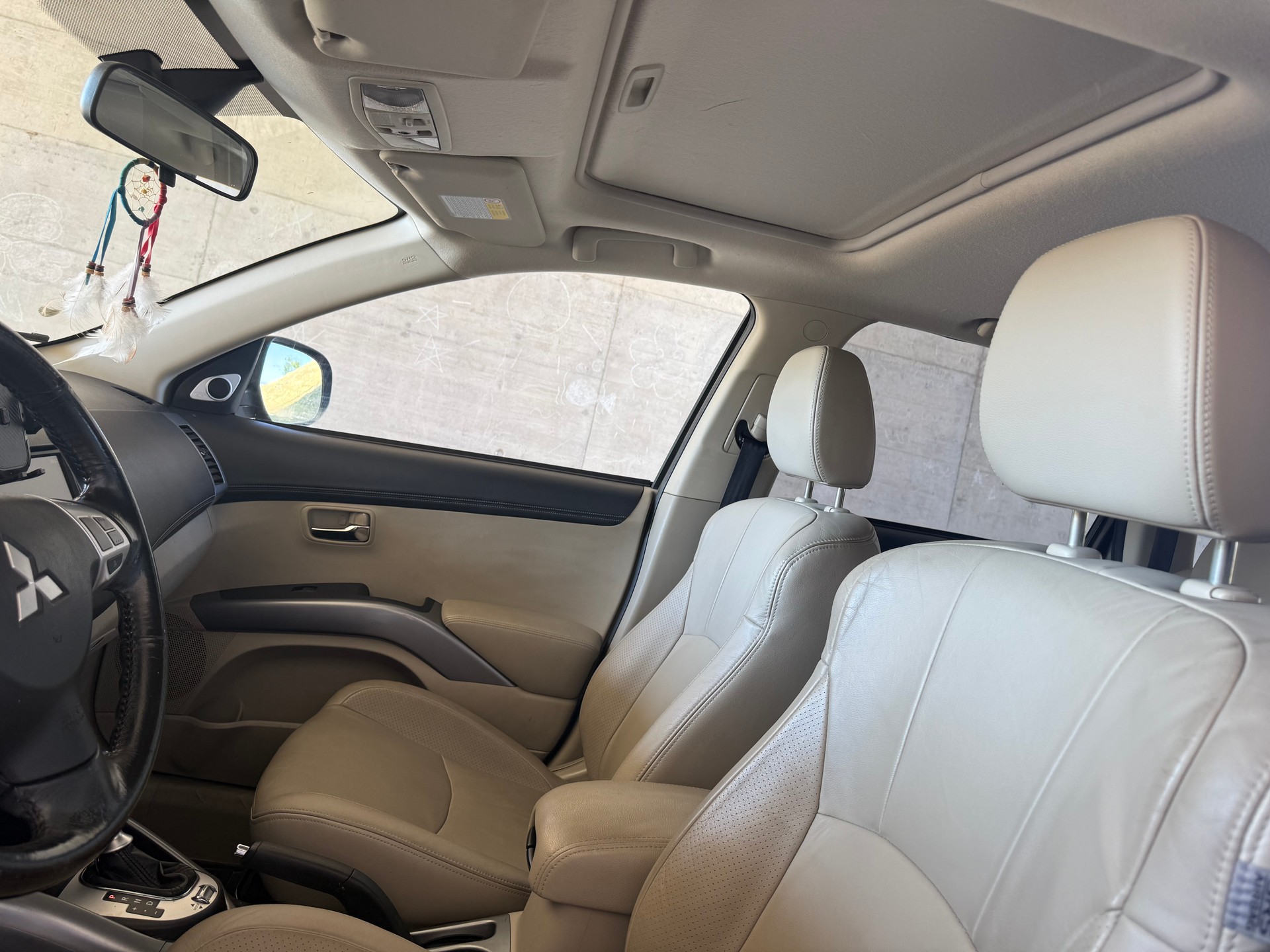 MITSUBISHI Outlander 2.2 DID Navigator 4WD TC-SST-image-13
