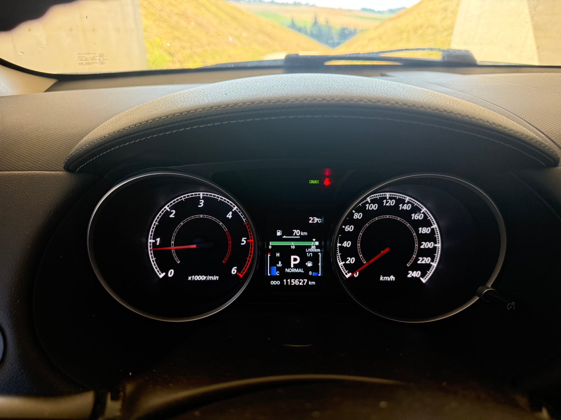 MITSUBISHI Outlander 2.2 DID Navigator 4WD TC-SST-image-15