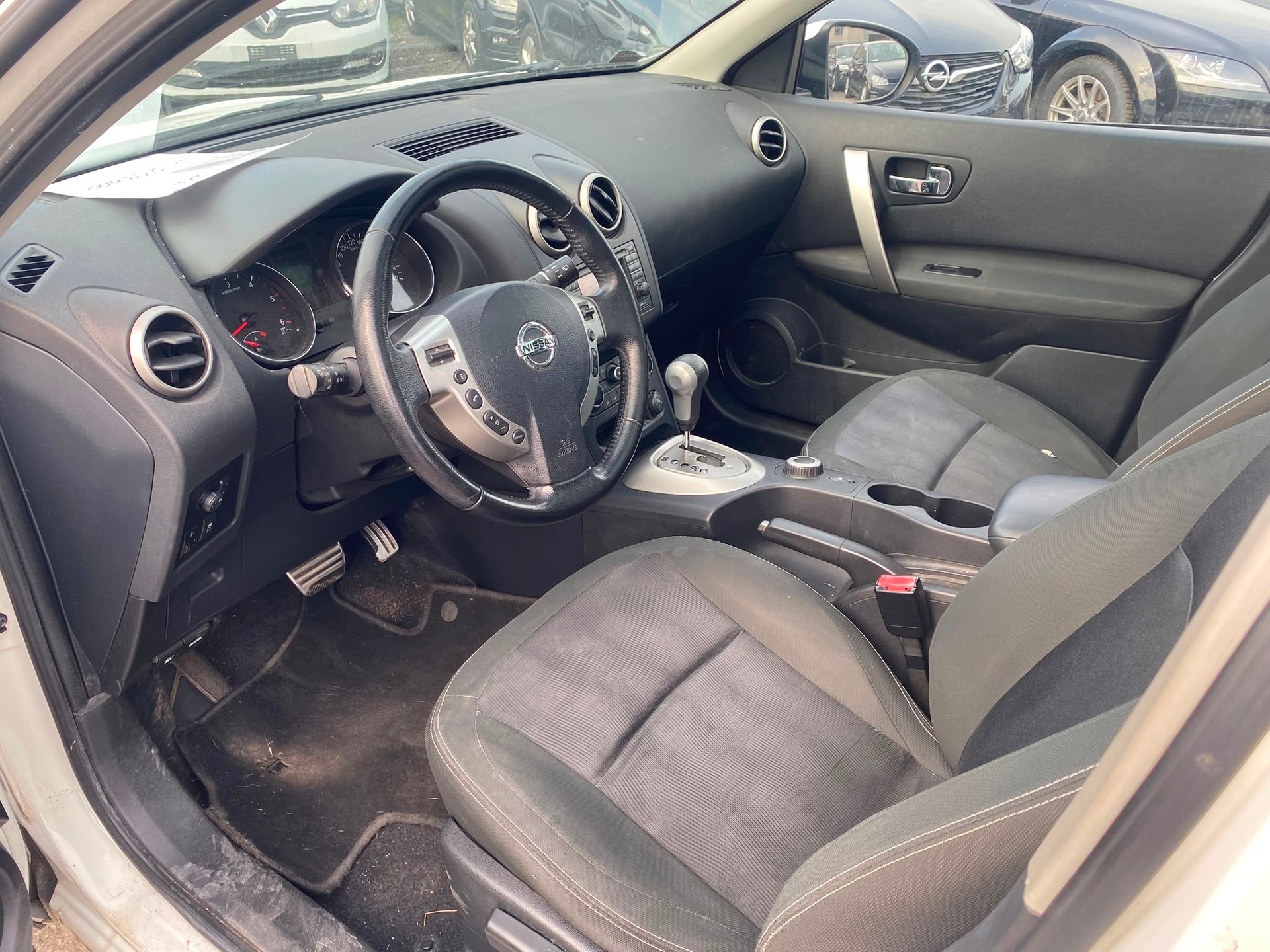NISSAN Qashqai +2 2.0 dCi 4WD tekna Automatic-image-13