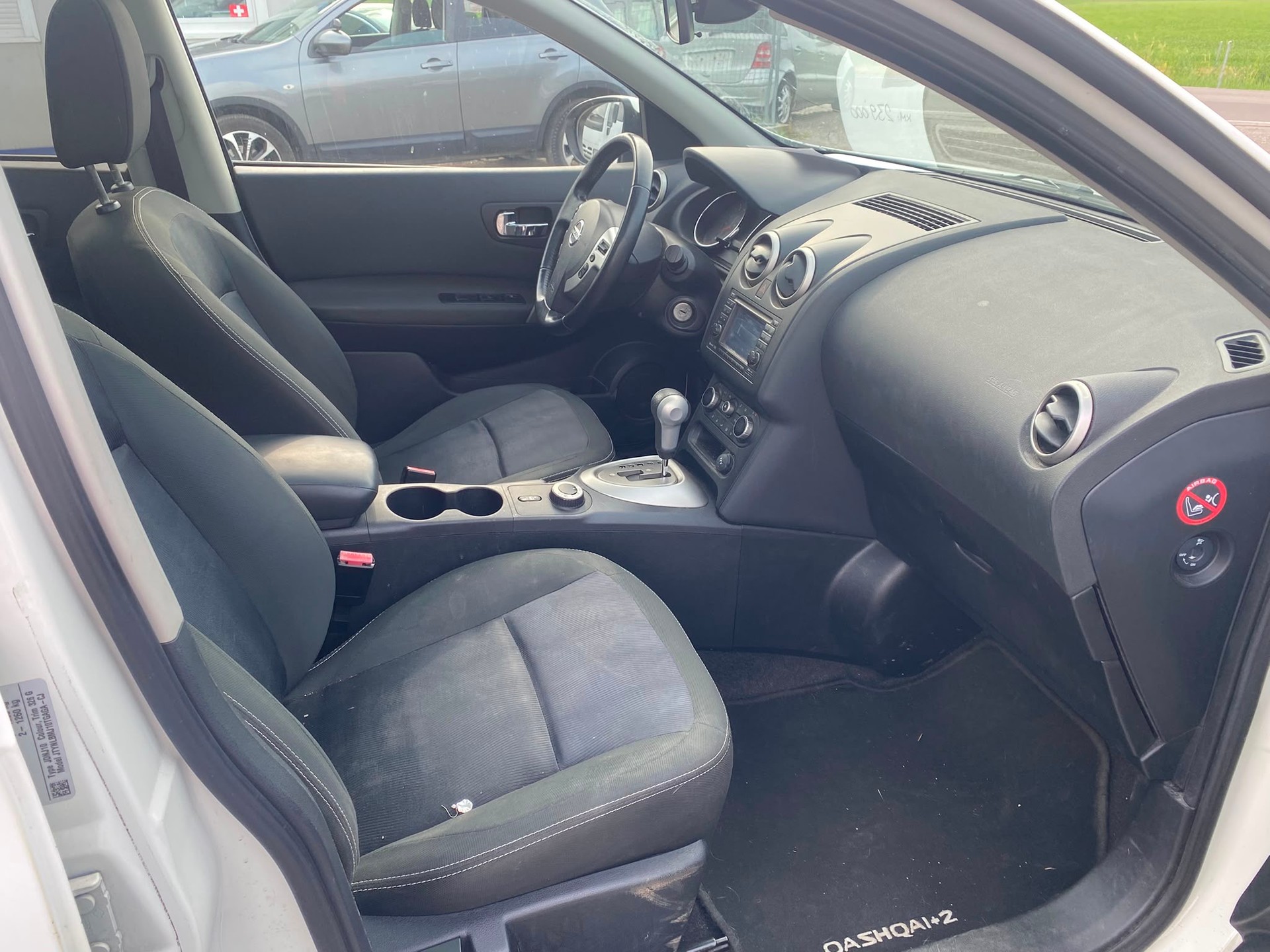 NISSAN Qashqai +2 2.0 dCi 4WD tekna Automatic-image-9