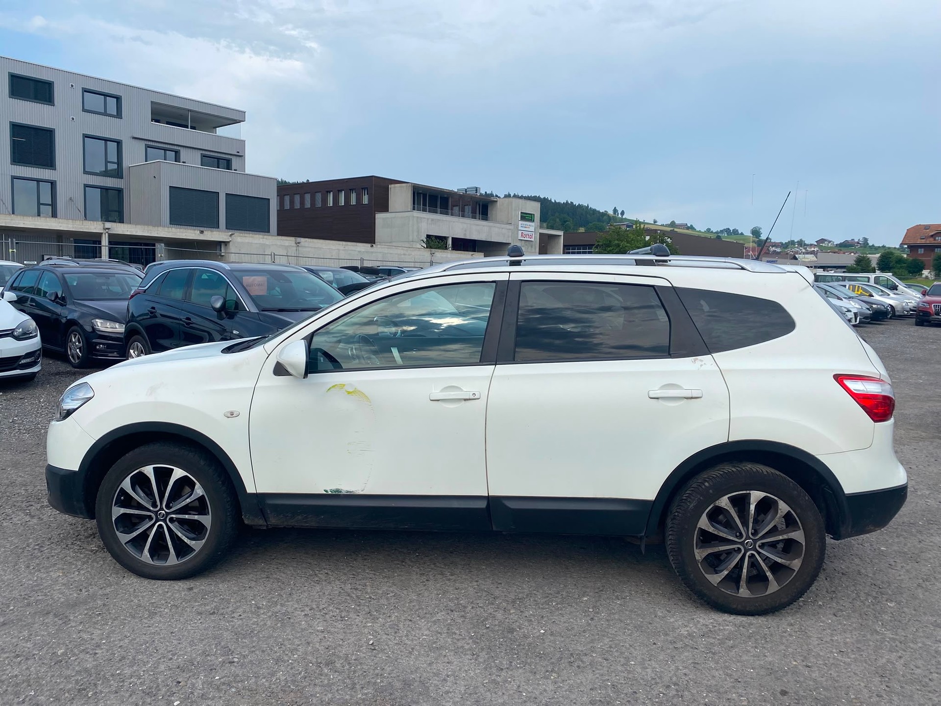 NISSAN Qashqai +2 2.0 dCi 4WD tekna Automatic-image-4