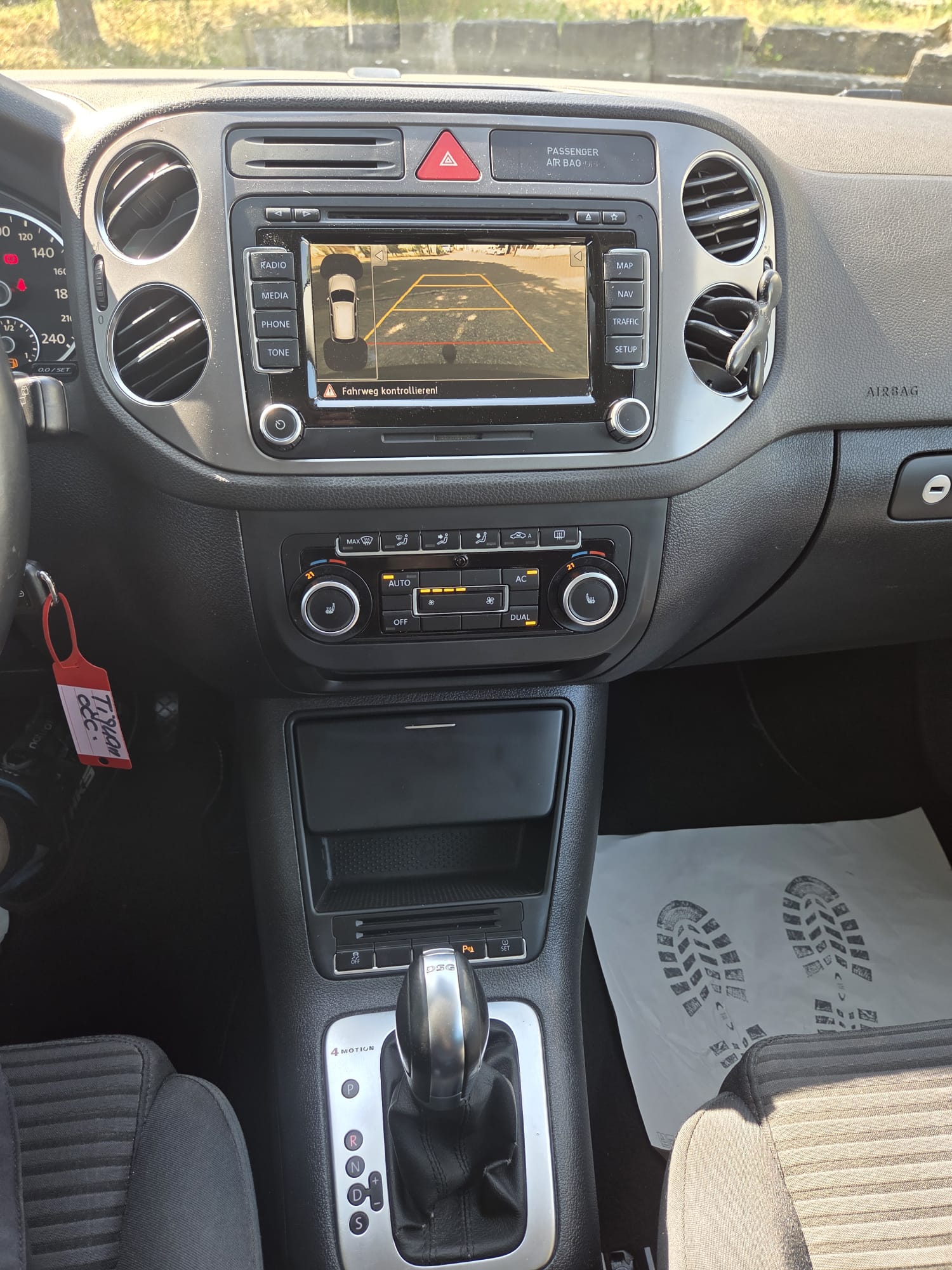 VW Tiguan 2.0 TDI Team DSG-image-9