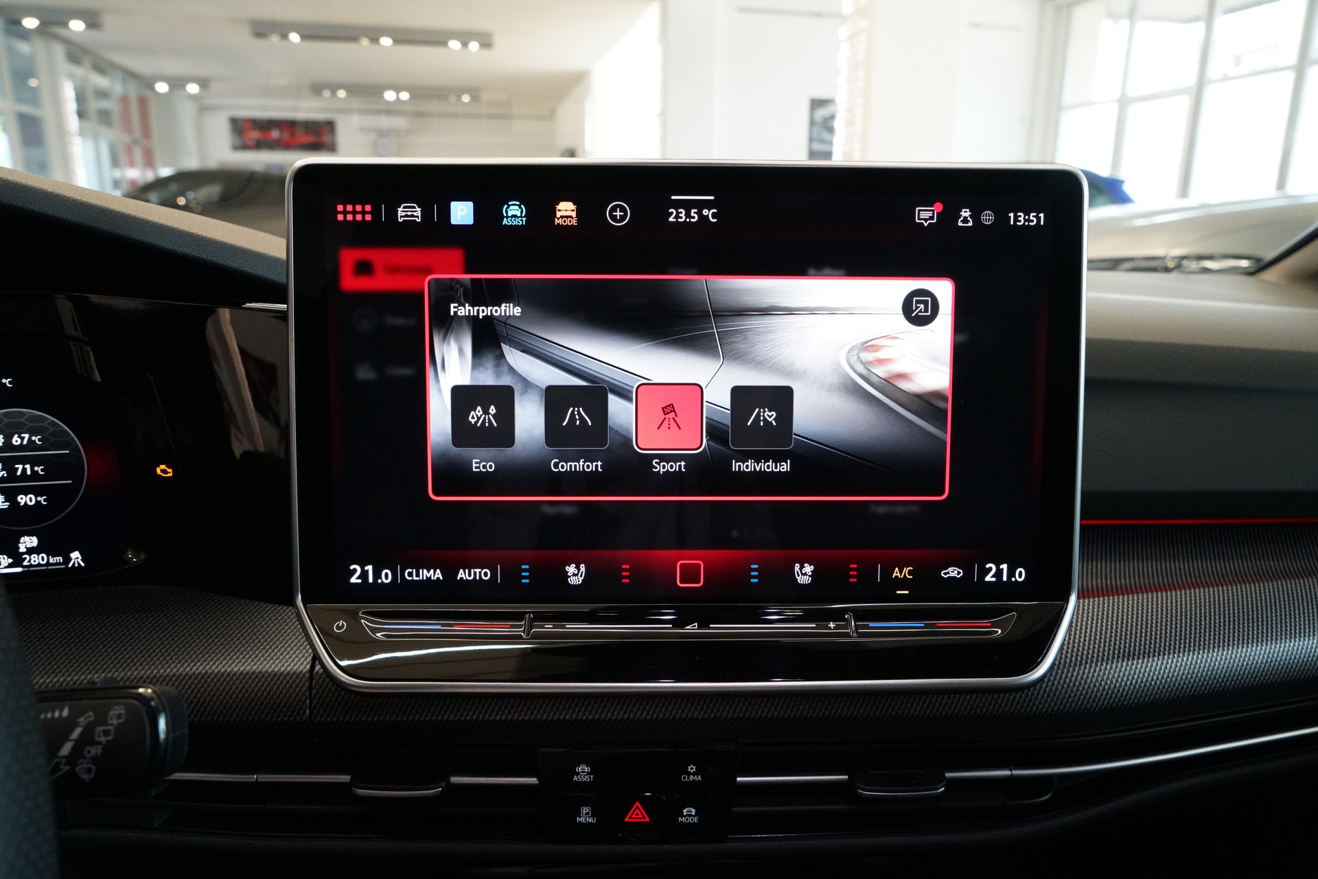 VW Golf 2.0 TSI GTI DSG-image-16