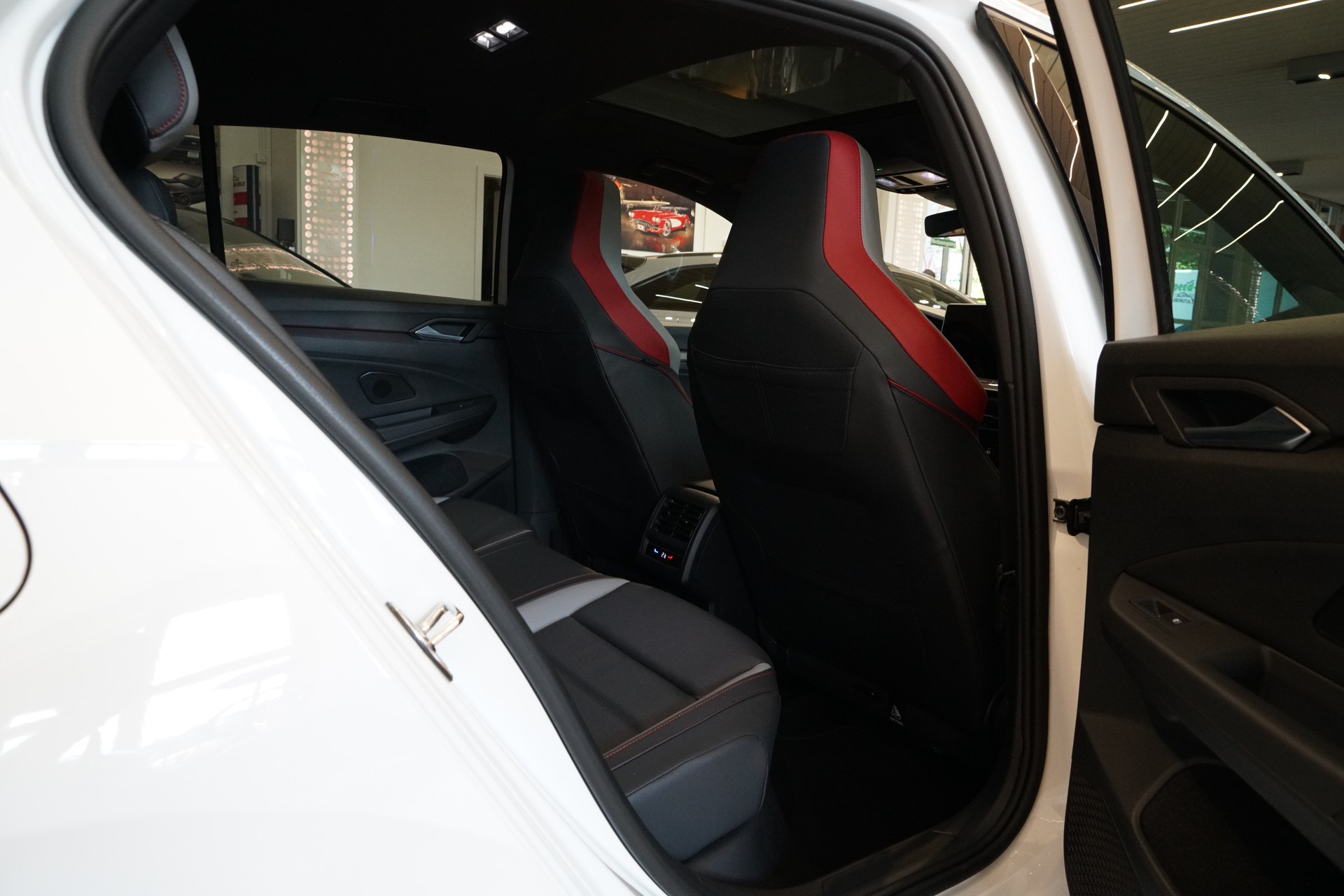 VW Golf 2.0 TSI GTI DSG-image-20