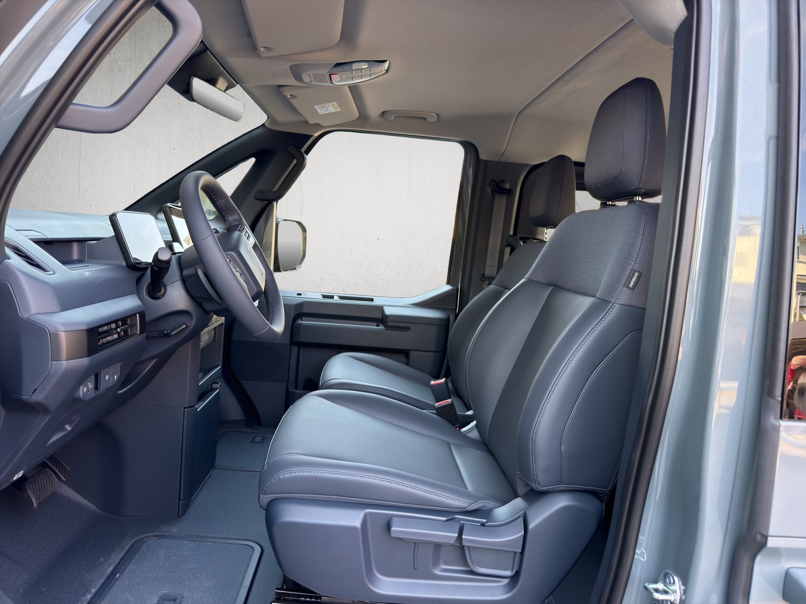 KIA PV5 Passenger 71.2 kWh Plus-image-9