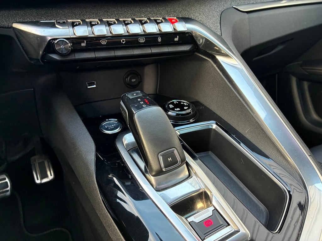 PEUGEOT 3008 1.6 THP GT Line EAT-image-9