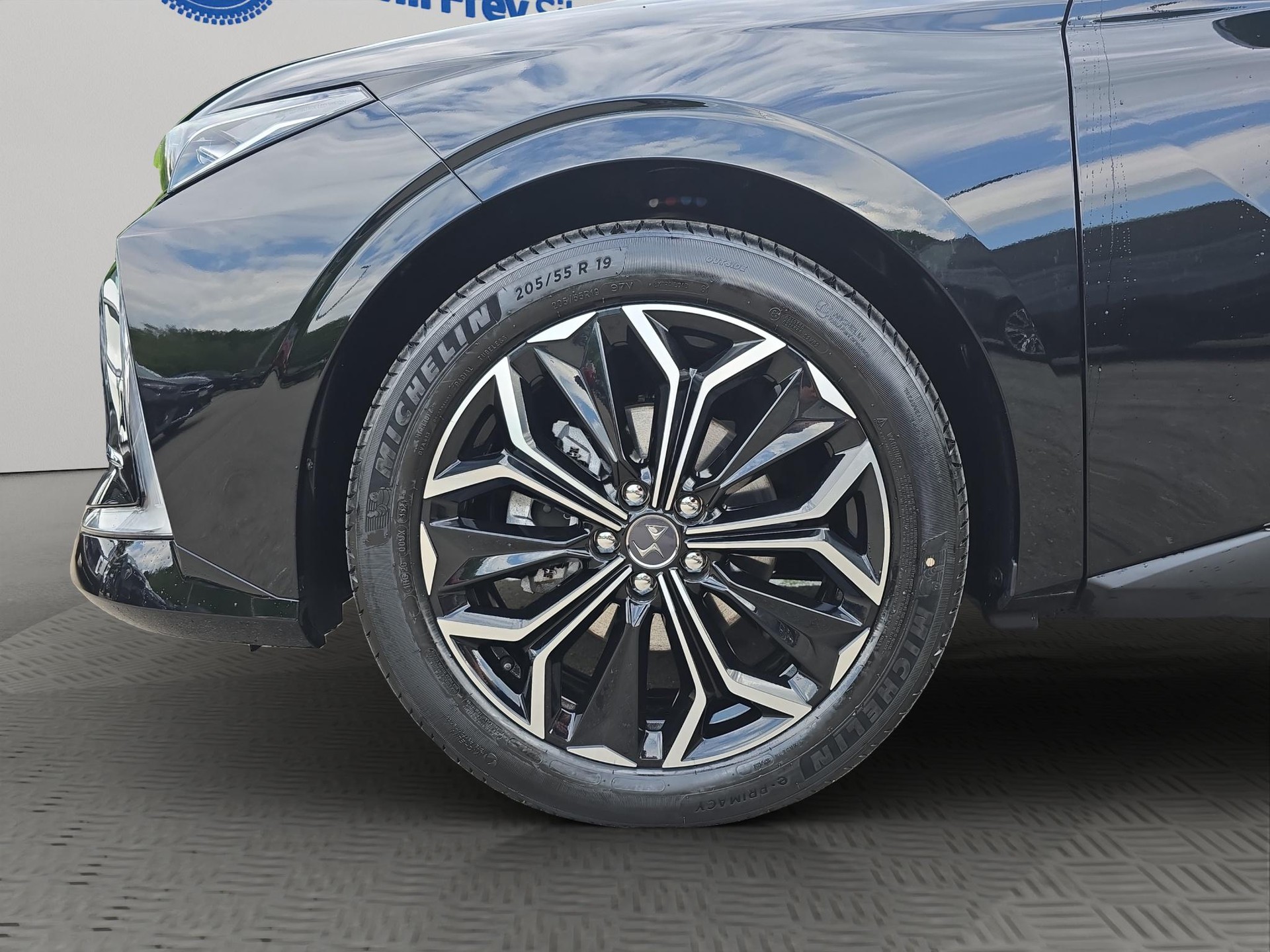 DS AUTOMOBILES 4 1.2 Hybrid Antoine de Saint Exupéry-image-7