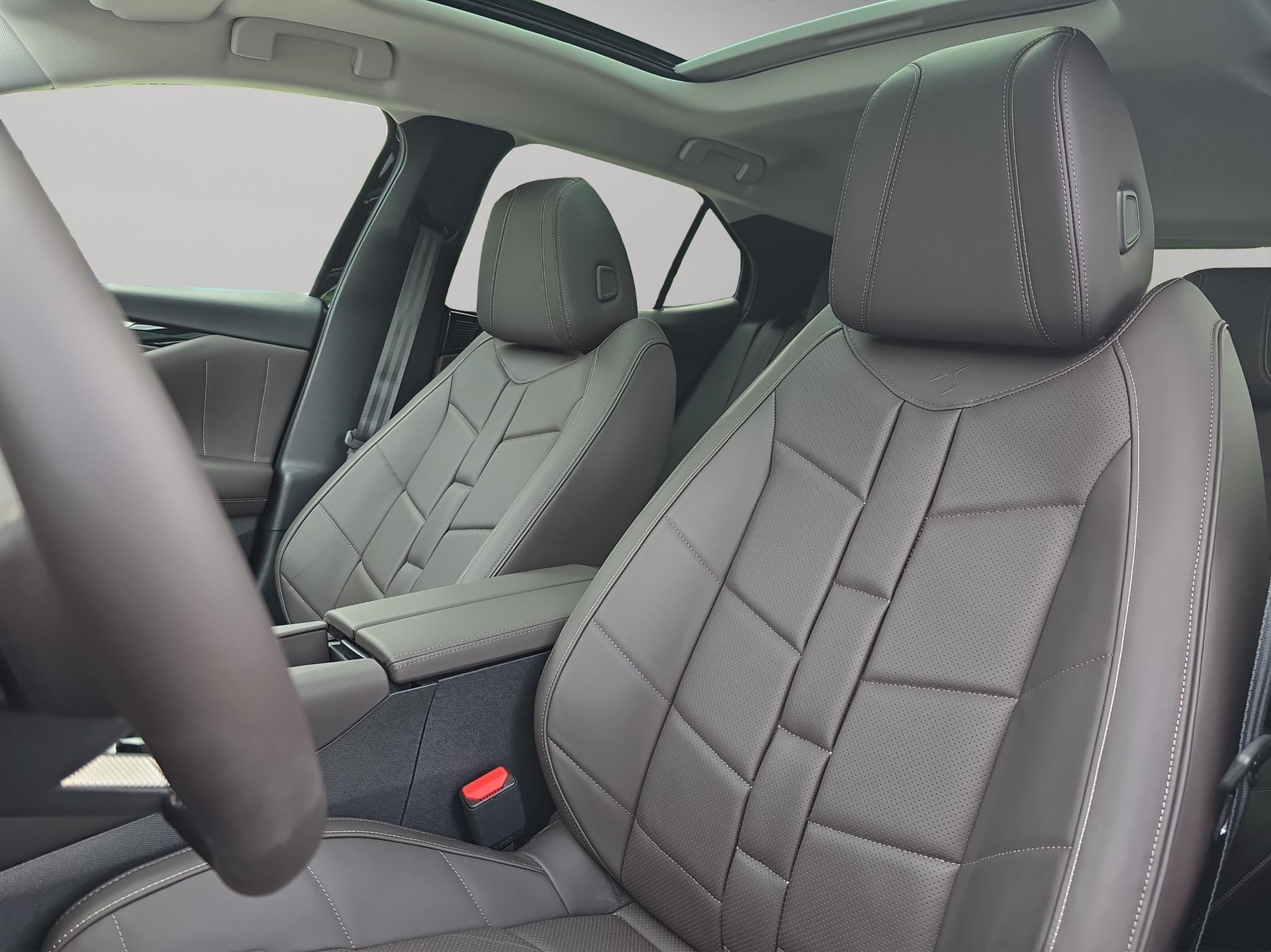 DS AUTOMOBILES 4 1.2 Hybrid Antoine de Saint Exupéry-image-3