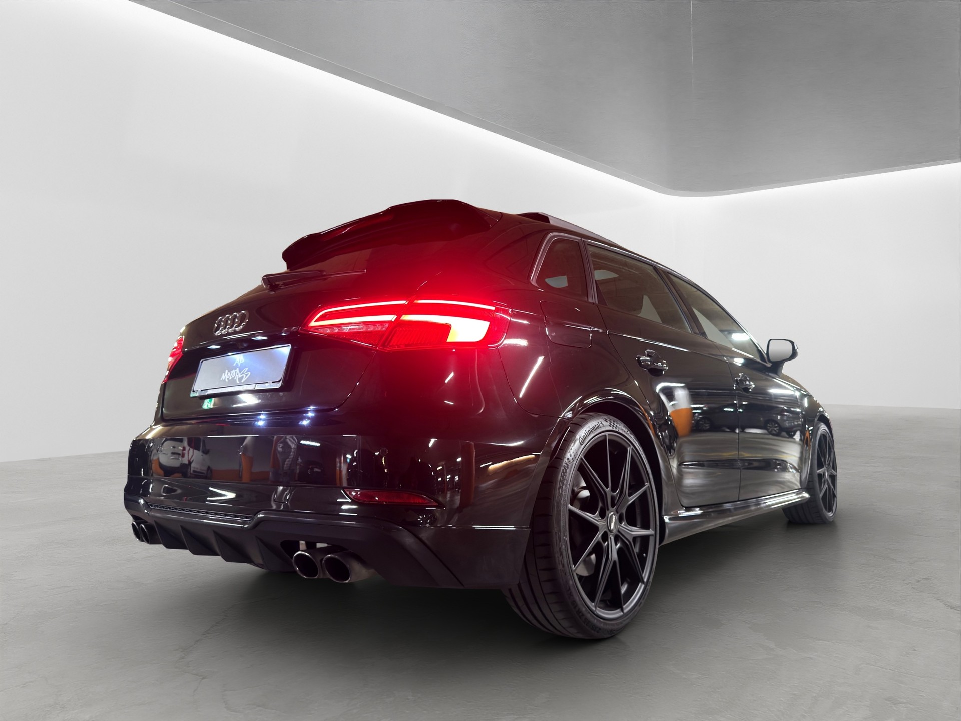 AUDI S3 Sportback 2.0 TFSI quattro S-tronic-image-8
