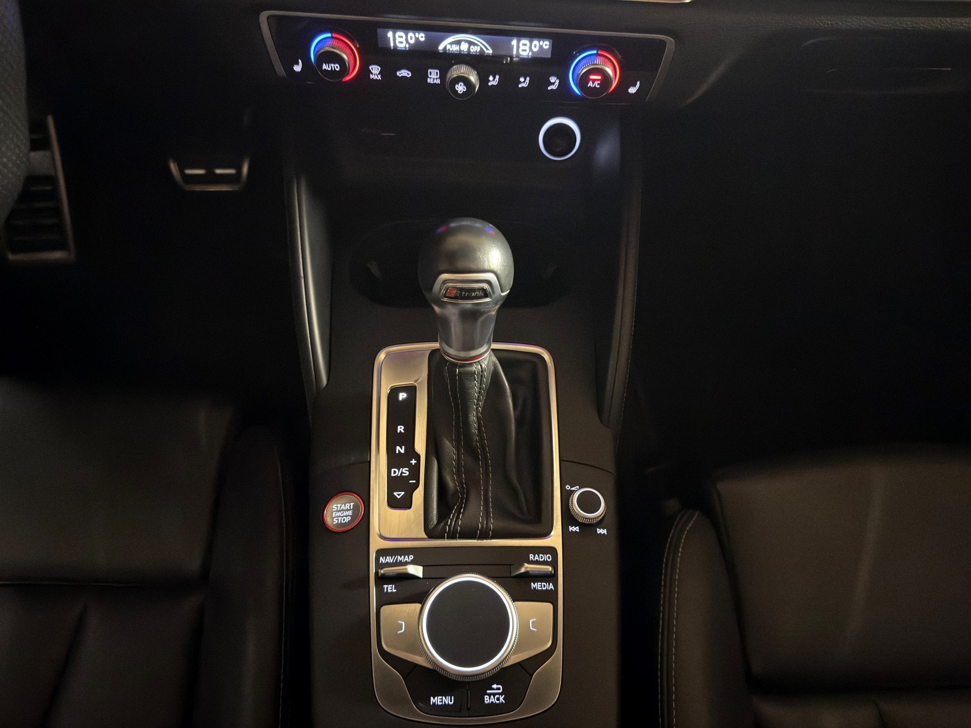 AUDI S3 Sportback 2.0 TFSI quattro S-tronic-image-17