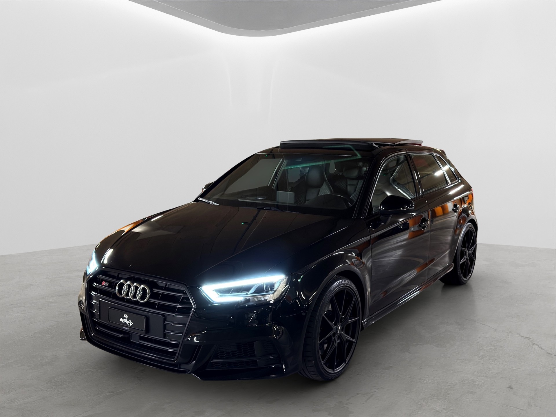 AUDI S3 Sportback 2.0 TFSI quattro S-tronic-image-2