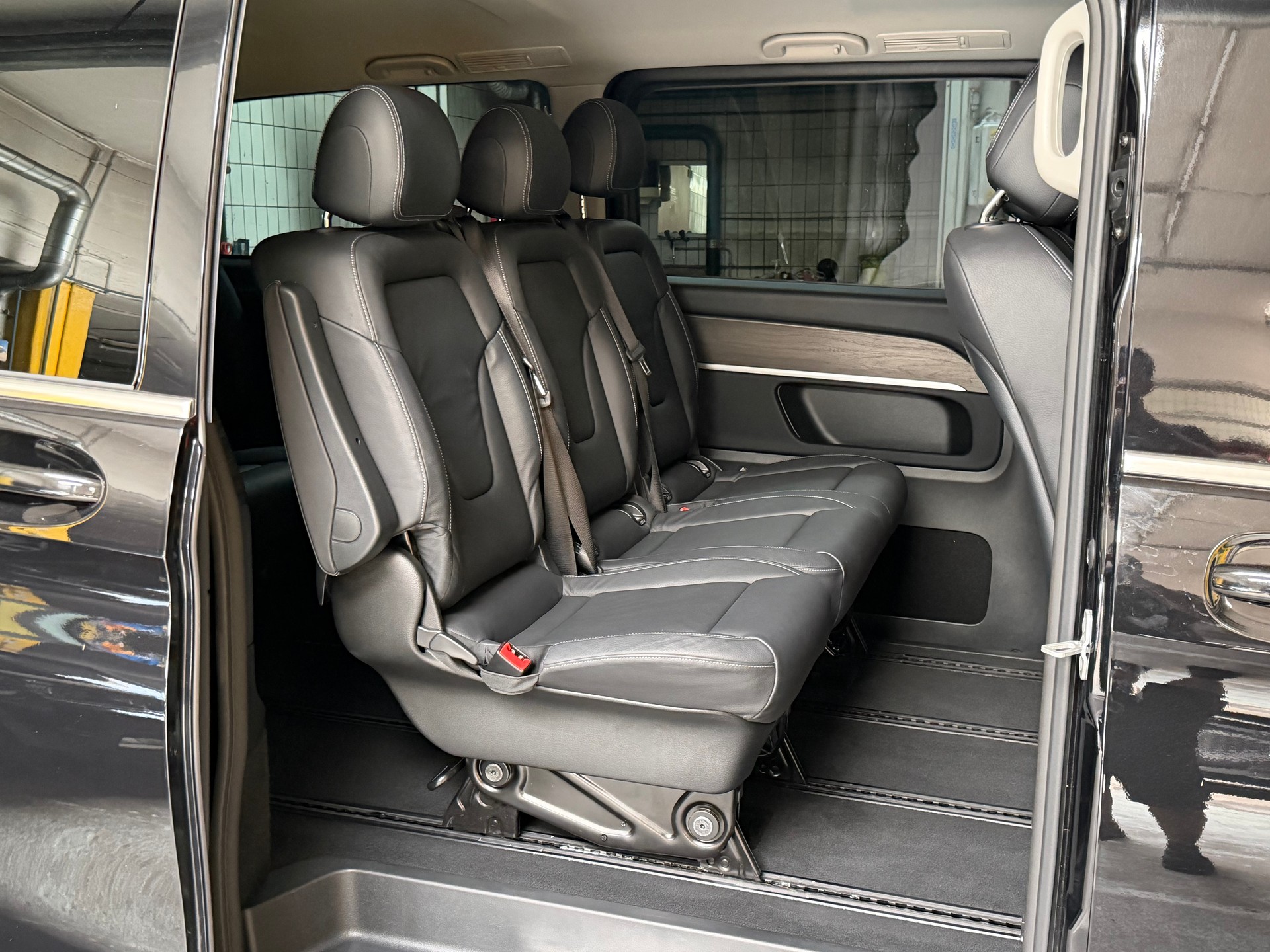 MERCEDES-BENZ V 300 d extralang Avantgarde 9G-Tronic-image-5