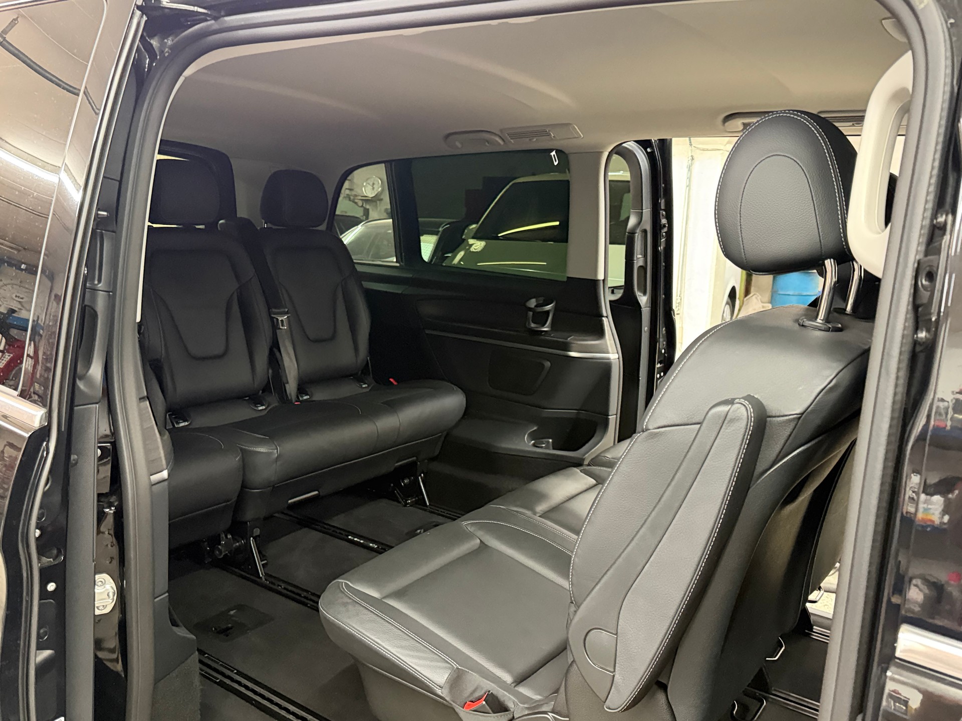 MERCEDES-BENZ V 300 d extralang Avantgarde 9G-Tronic-image-2