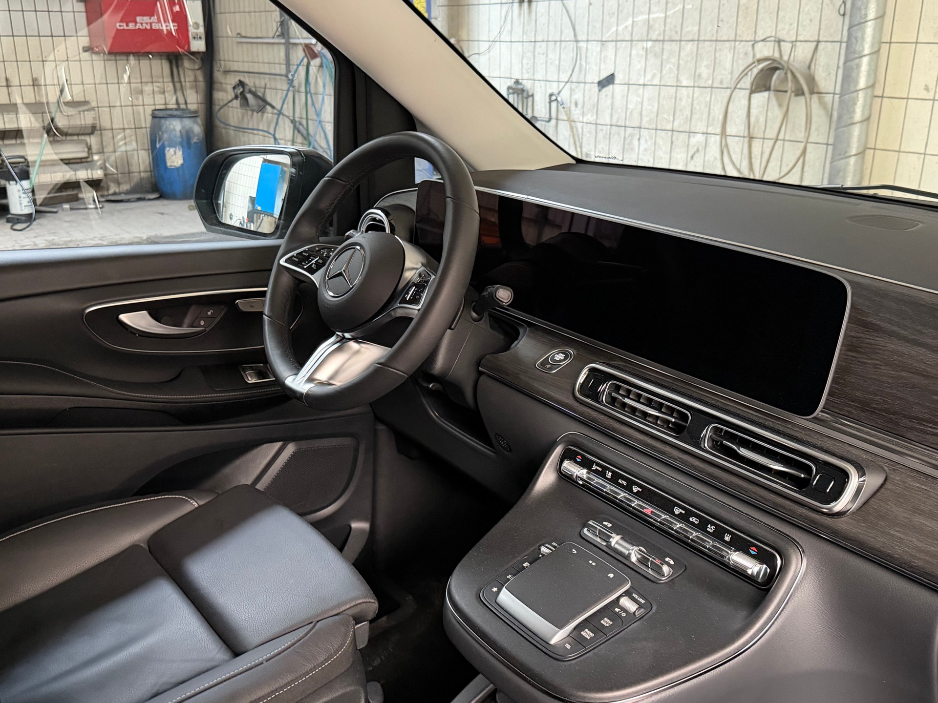 MERCEDES-BENZ V 300 d extralang Avantgarde 9G-Tronic-image-6