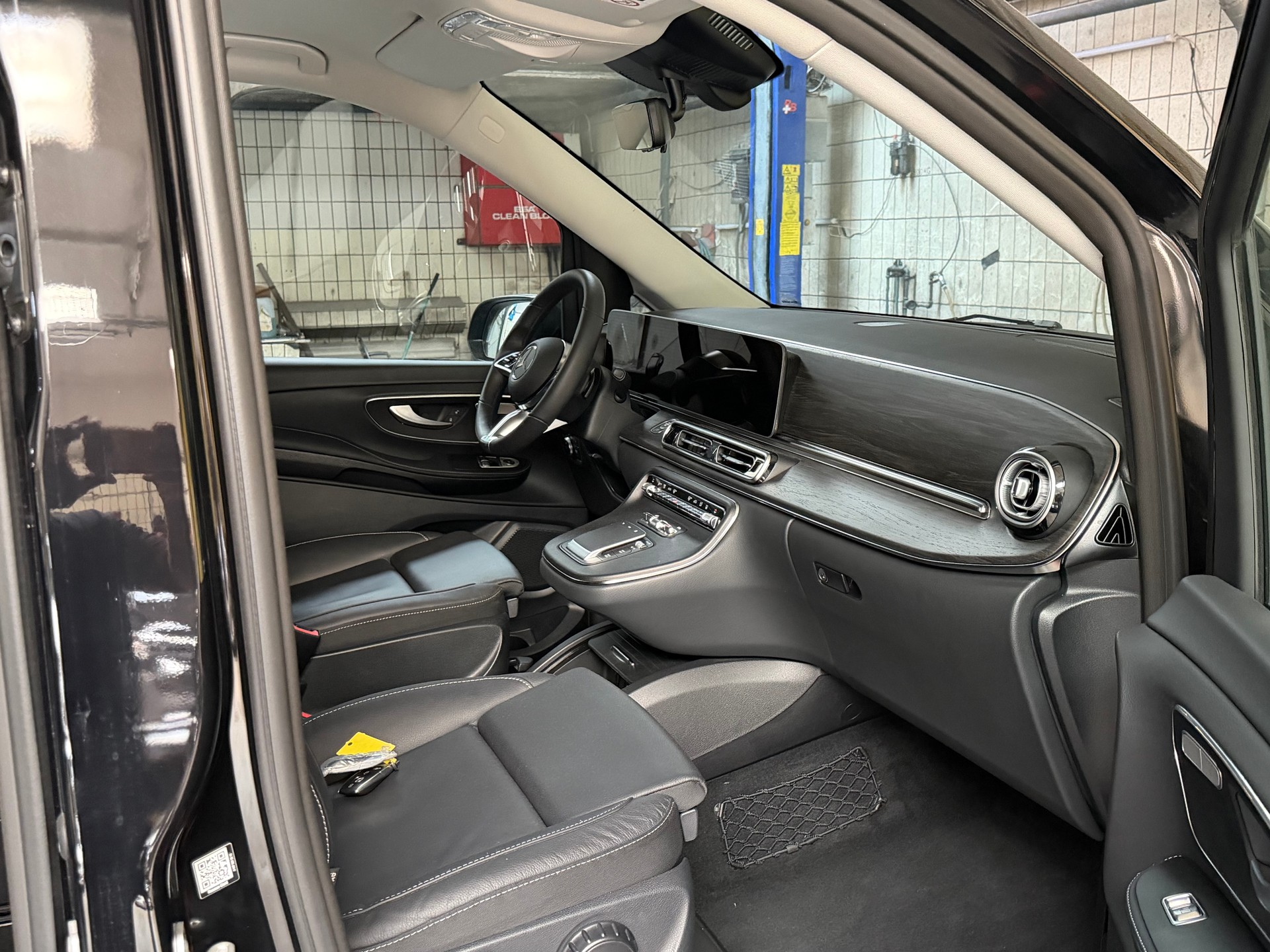MERCEDES-BENZ V 300 d extralang Avantgarde 9G-Tronic-image-7
