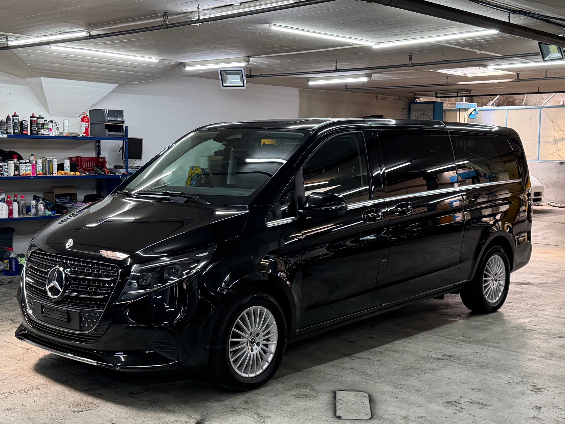 MERCEDES-BENZ V 300 d extralang Avantgarde 9G-Tronic-image-2