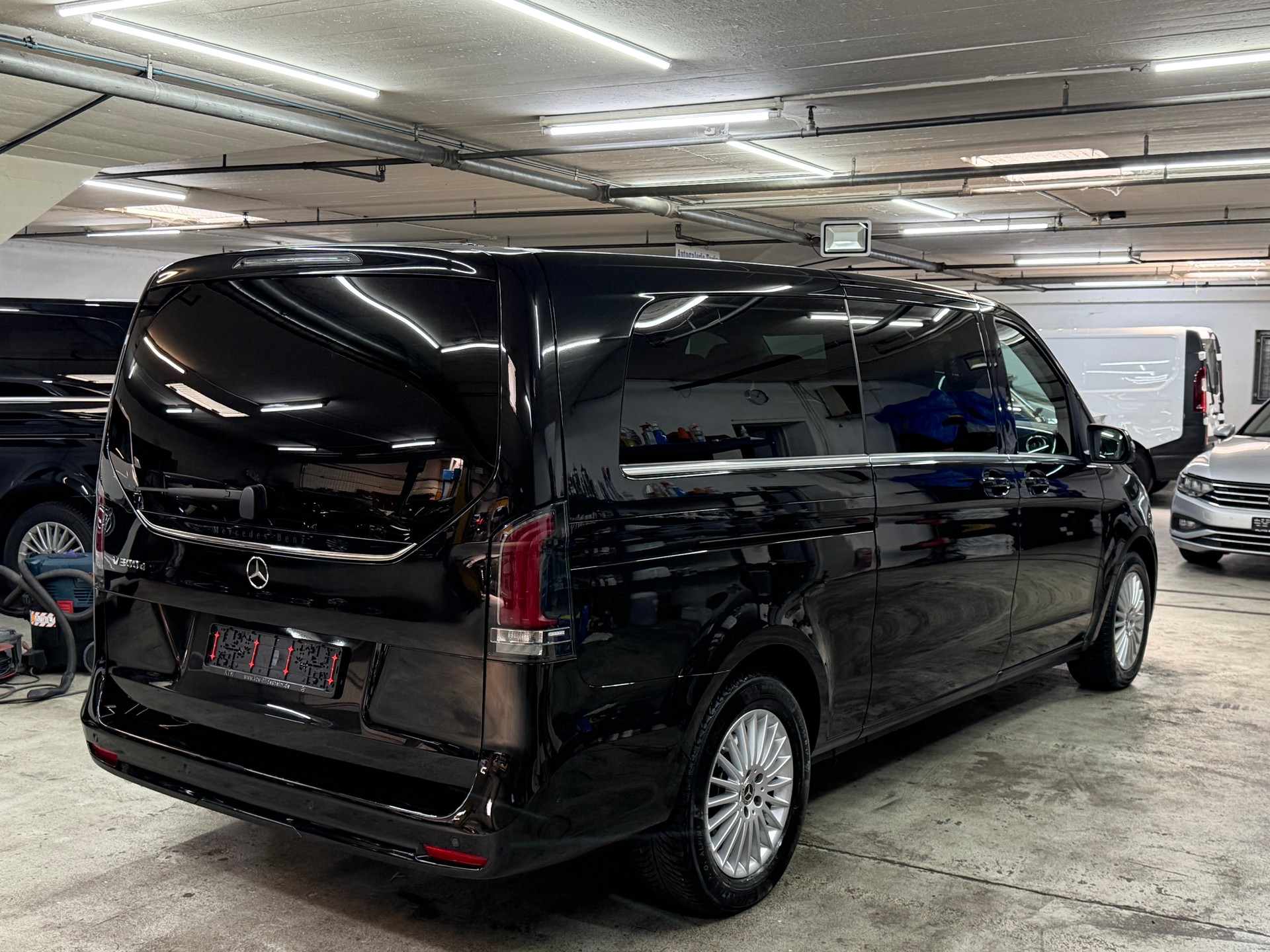 MERCEDES-BENZ V 300 d extralang Avantgarde 9G-Tronic-image-1