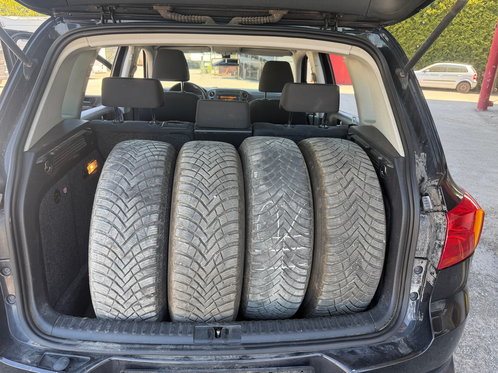VW Tiguan 2.0 TDI BlueMotion Sport&Style 4Motion DSG-image-8
