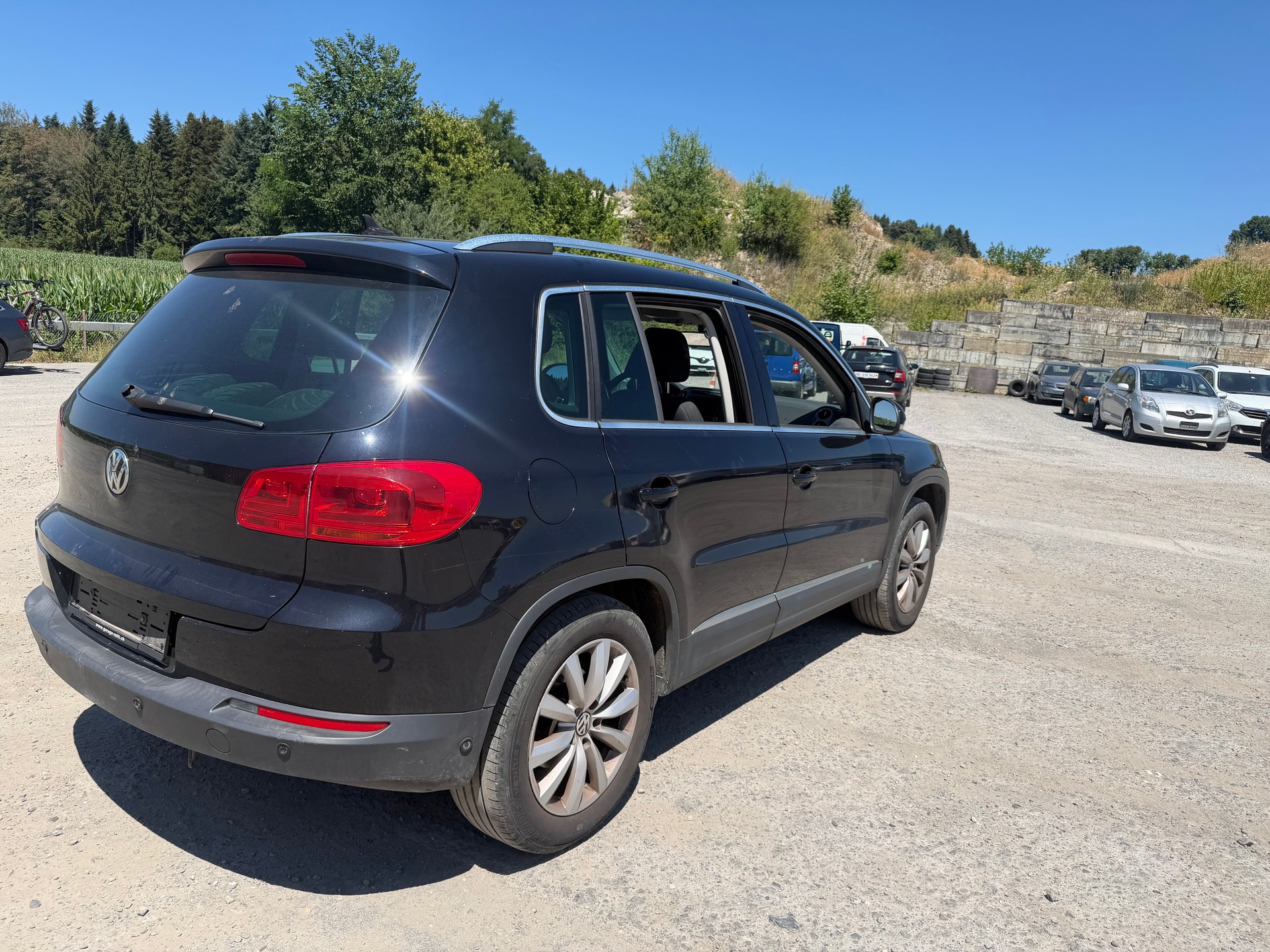 VW Tiguan 2.0 TDI BlueMotion Sport&Style 4Motion DSG-image-2