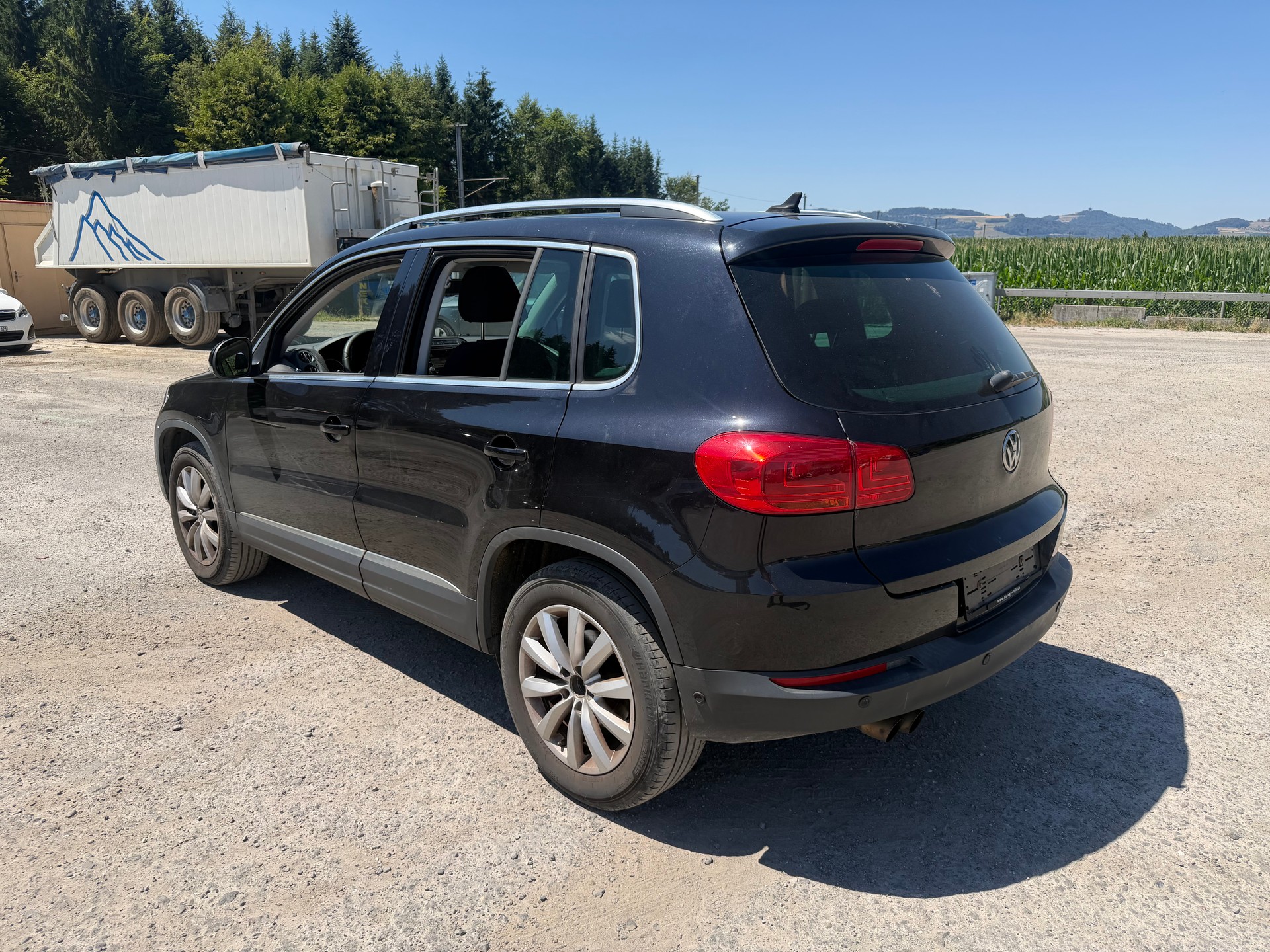VW Tiguan 2.0 TDI BlueMotion Sport&Style 4Motion DSG-image-3