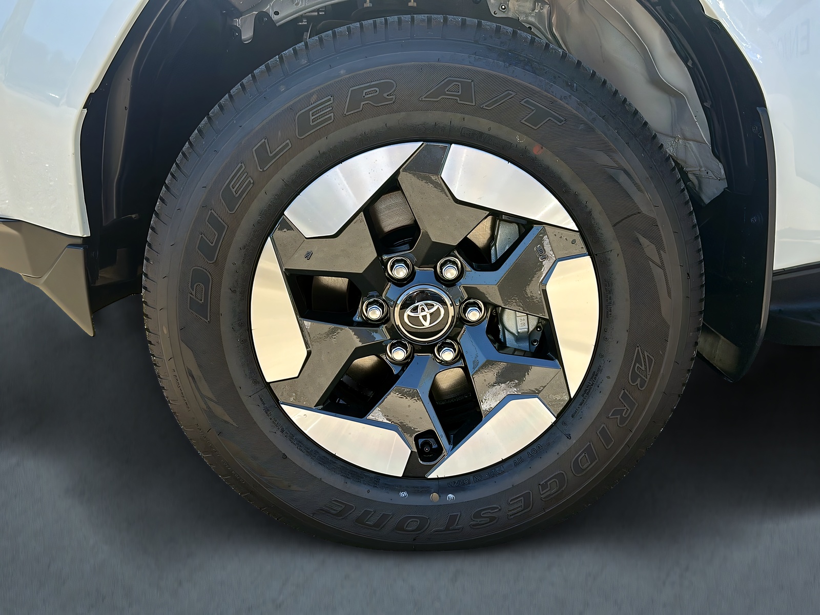 TOYOTA Hilux BEV 59.2 kWh Style Double Cab AWD-image-12