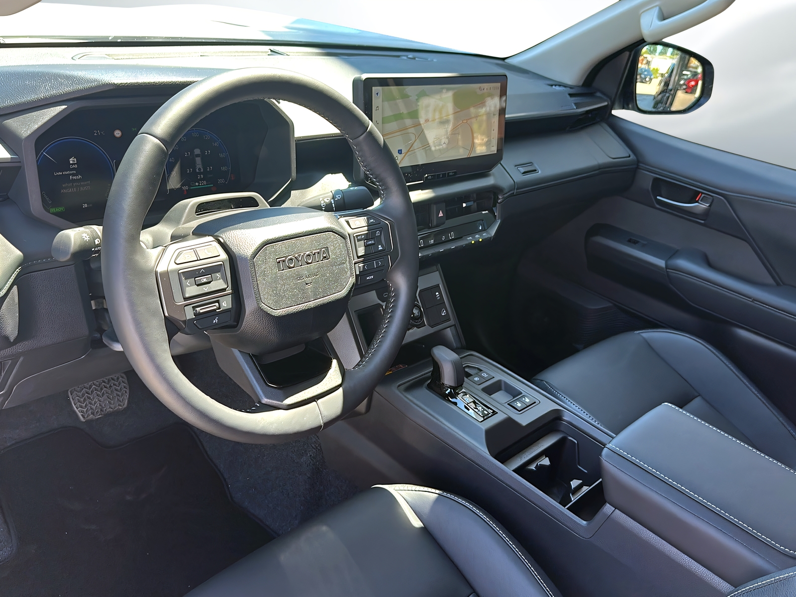 TOYOTA Hilux BEV 59.2 kWh Style Double Cab AWD-image-4