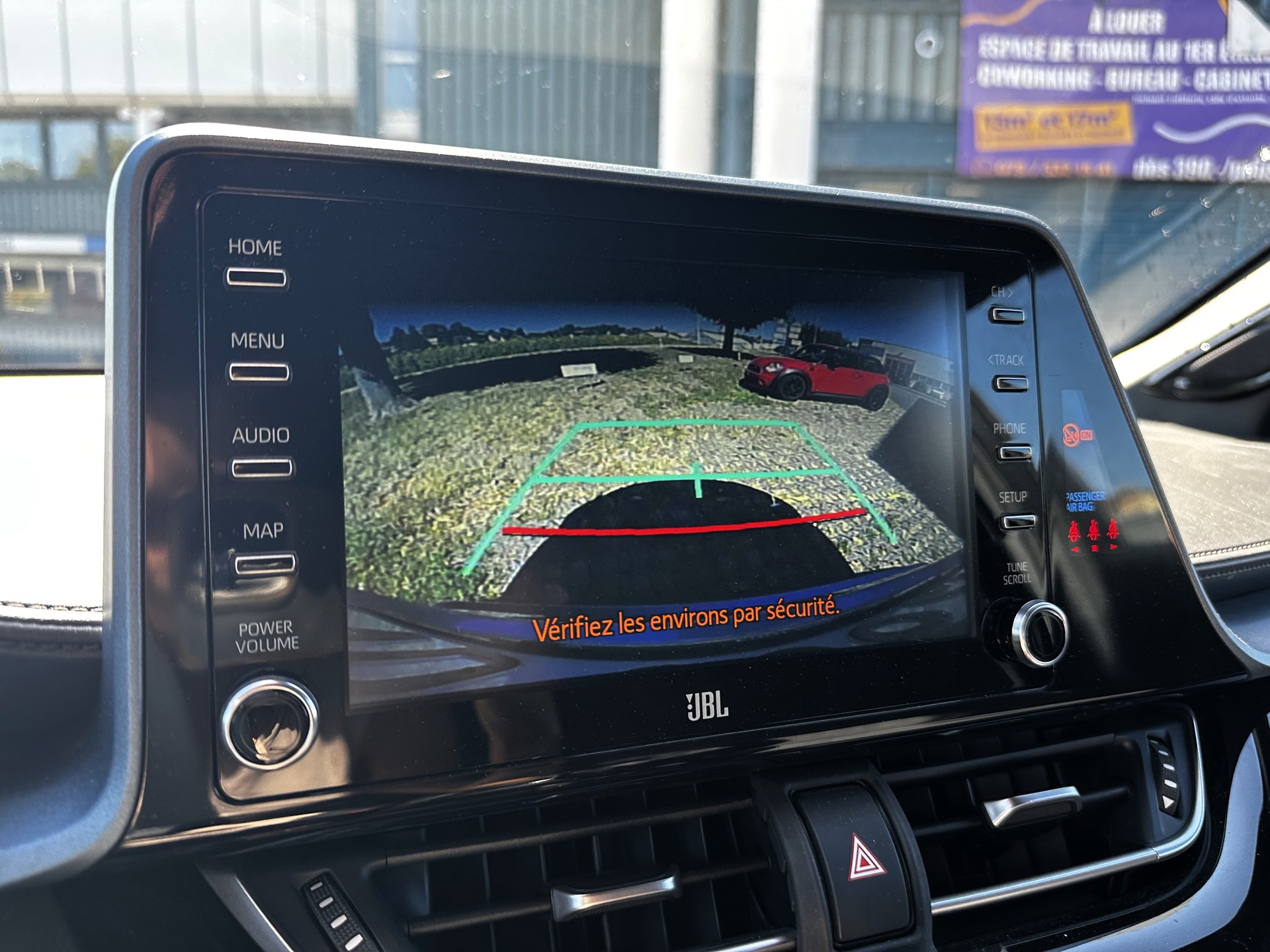 TOYOTA C-HR 2.0 HSD CVT Trend-image-10