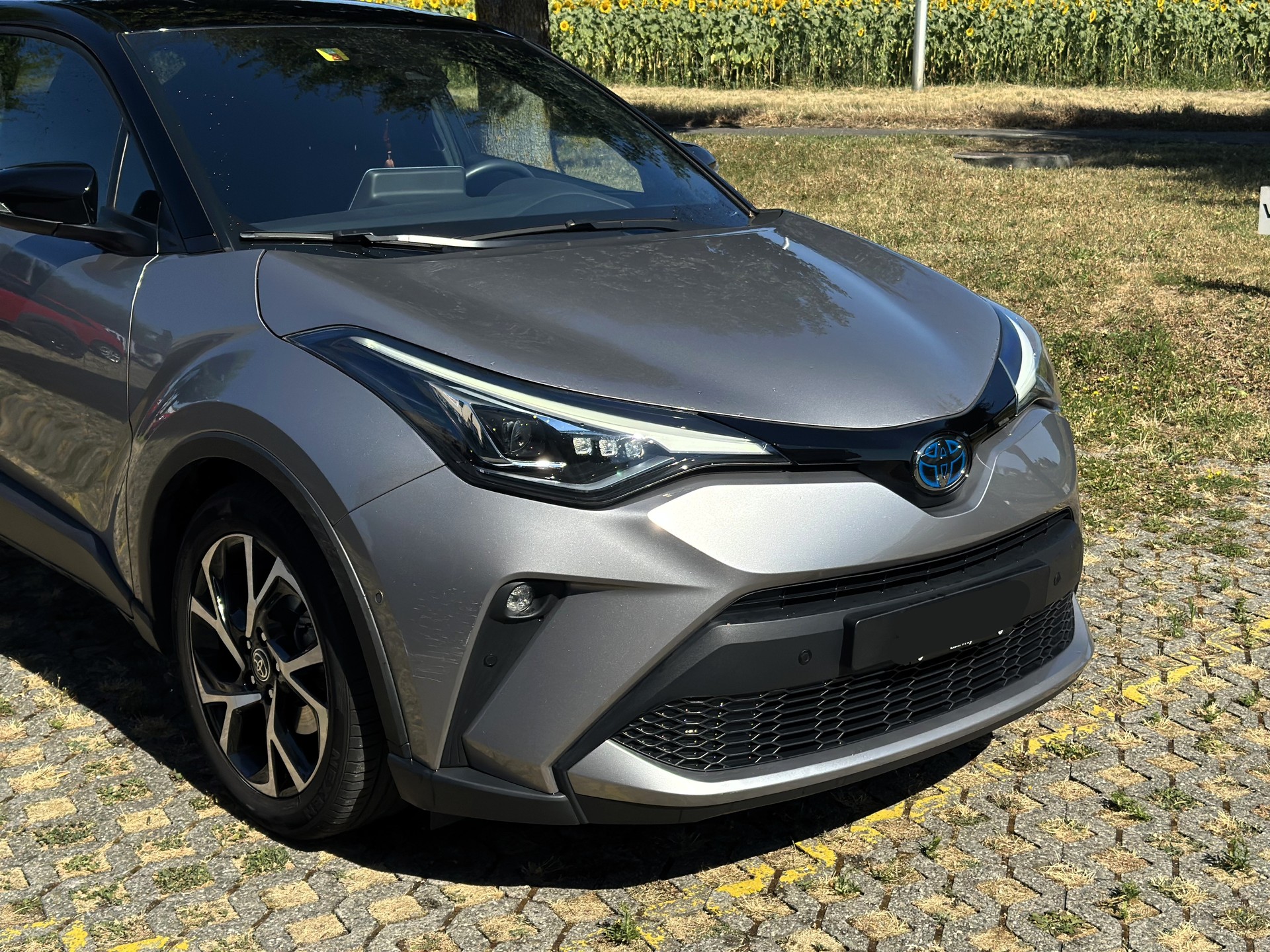 TOYOTA C-HR 2.0 HSD CVT Trend-image-2