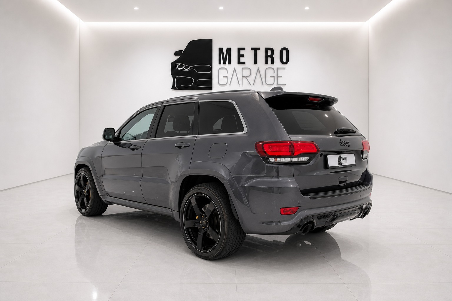 JEEP Grand Cherokee 6.4 V8 HEMI SRT8 Automatic-image-2