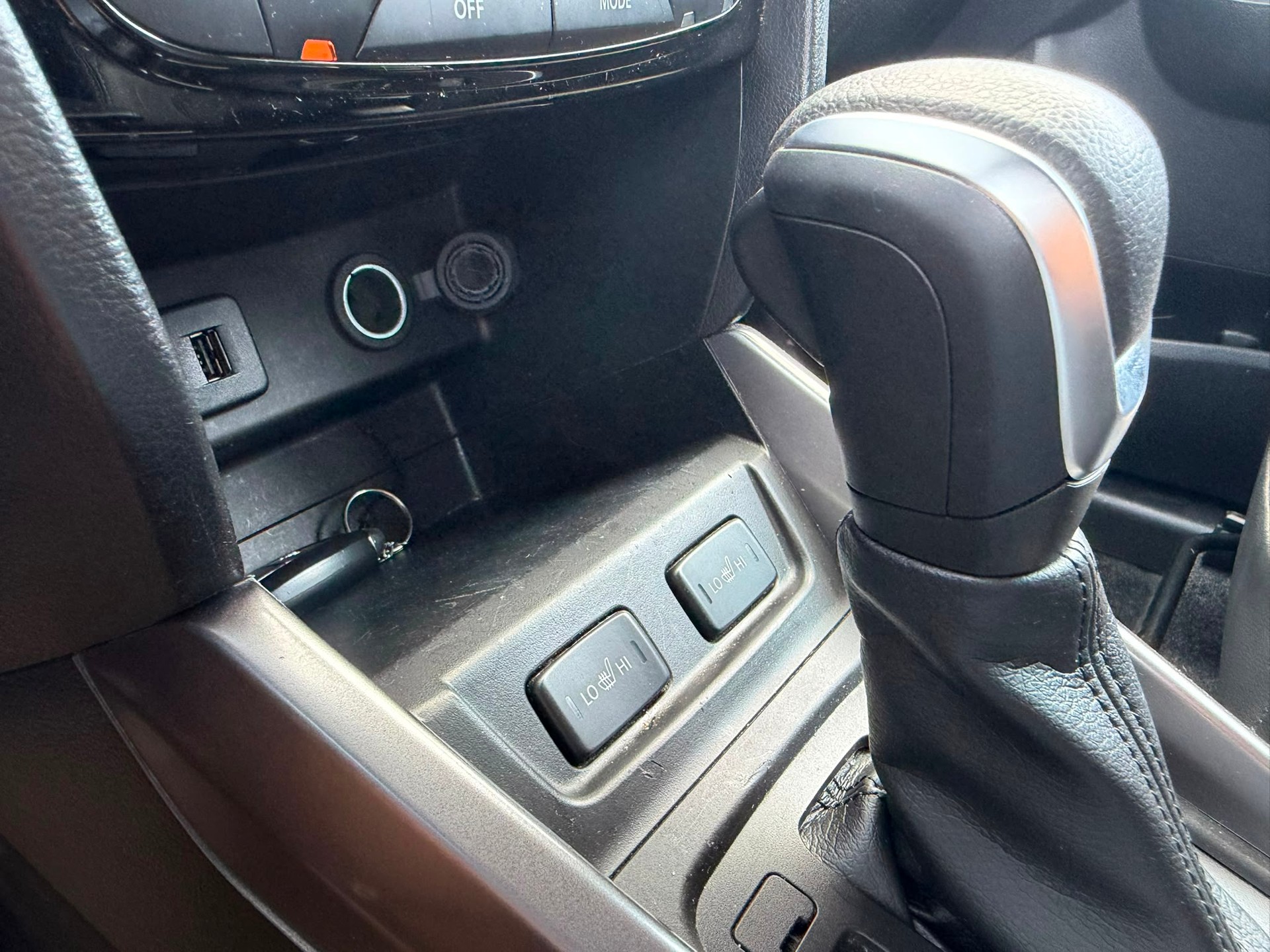SUZUKI Vitara 1.5 Hybrid Edition 35 4x4 AGS-image-17