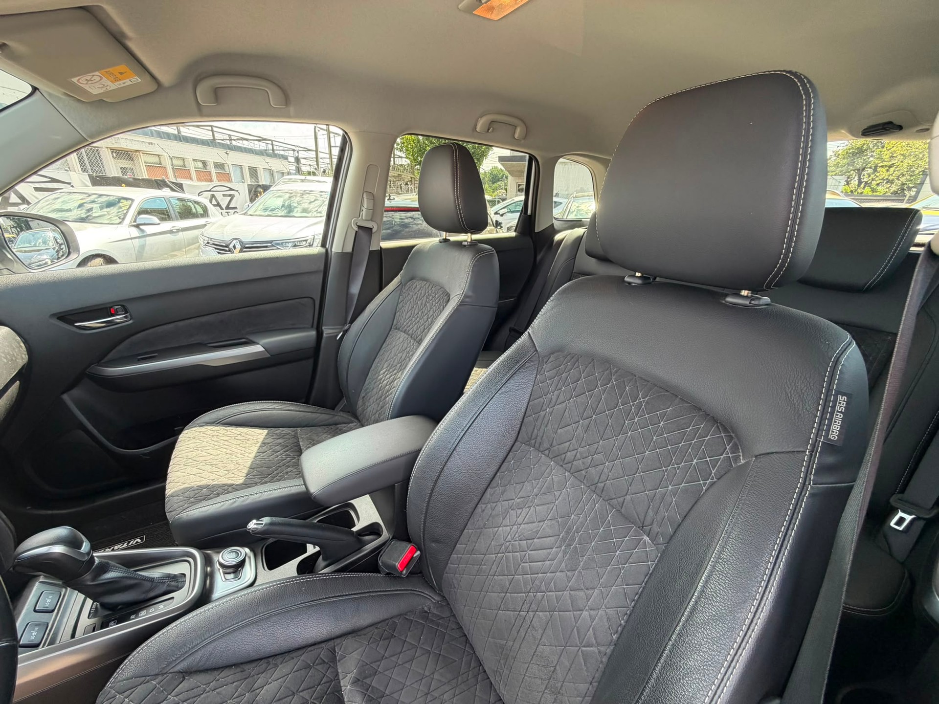 SUZUKI Vitara 1.5 Hybrid Edition 35 4x4 AGS-image-12