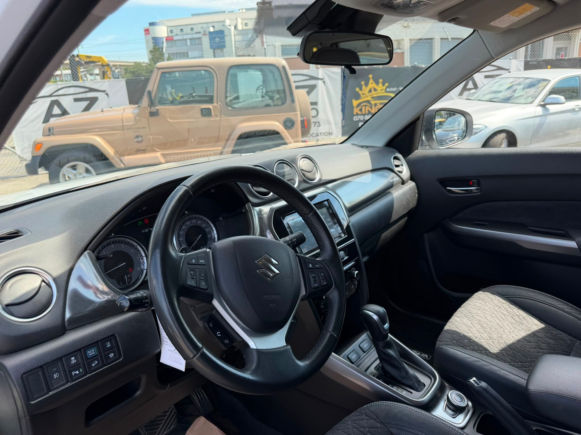 SUZUKI Vitara 1.5 Hybrid Edition 35 4x4 AGS-image-11