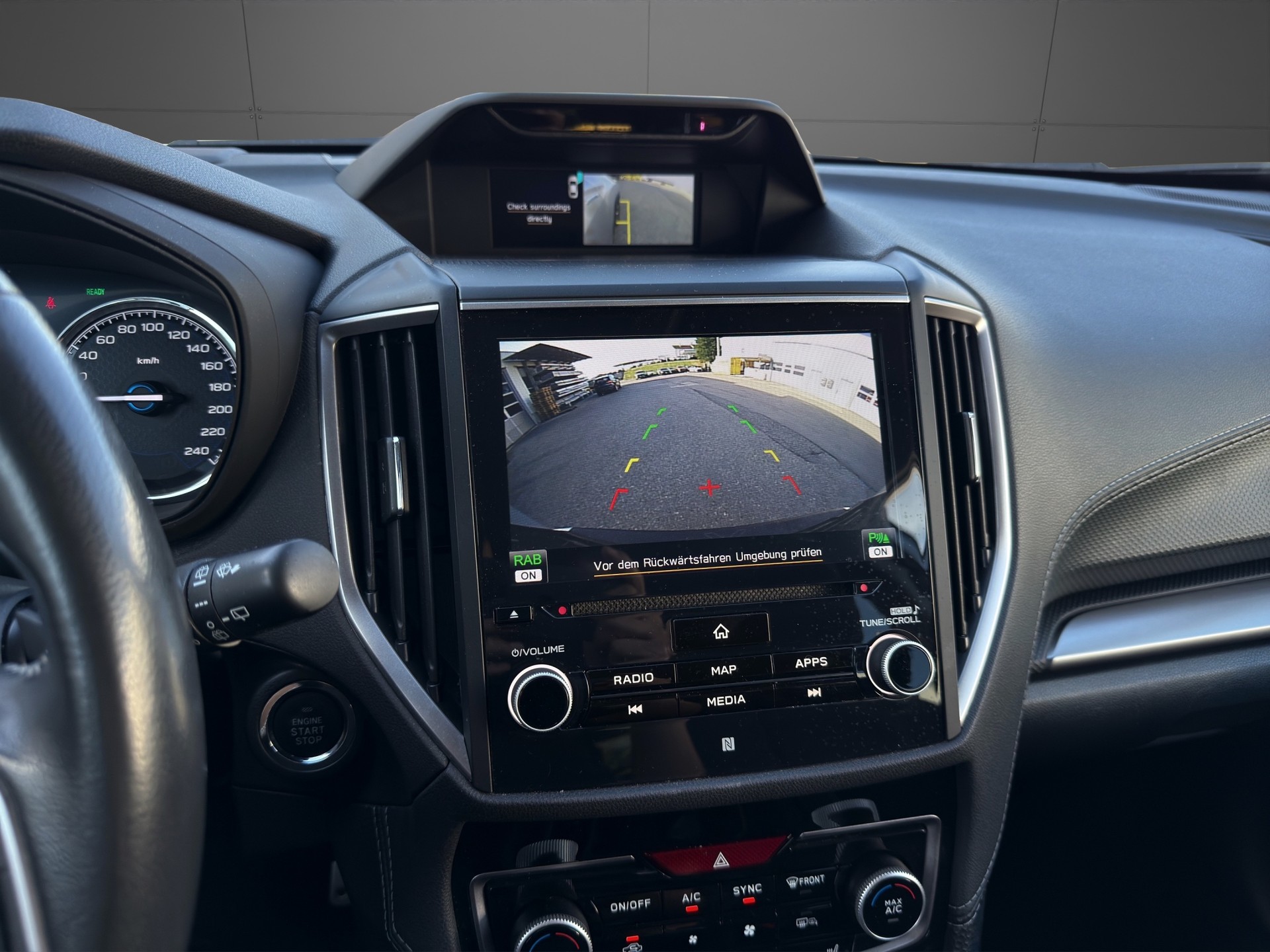 SUBARU Forester 2.0i e-Boxer Advantage Lineartronic-image-12